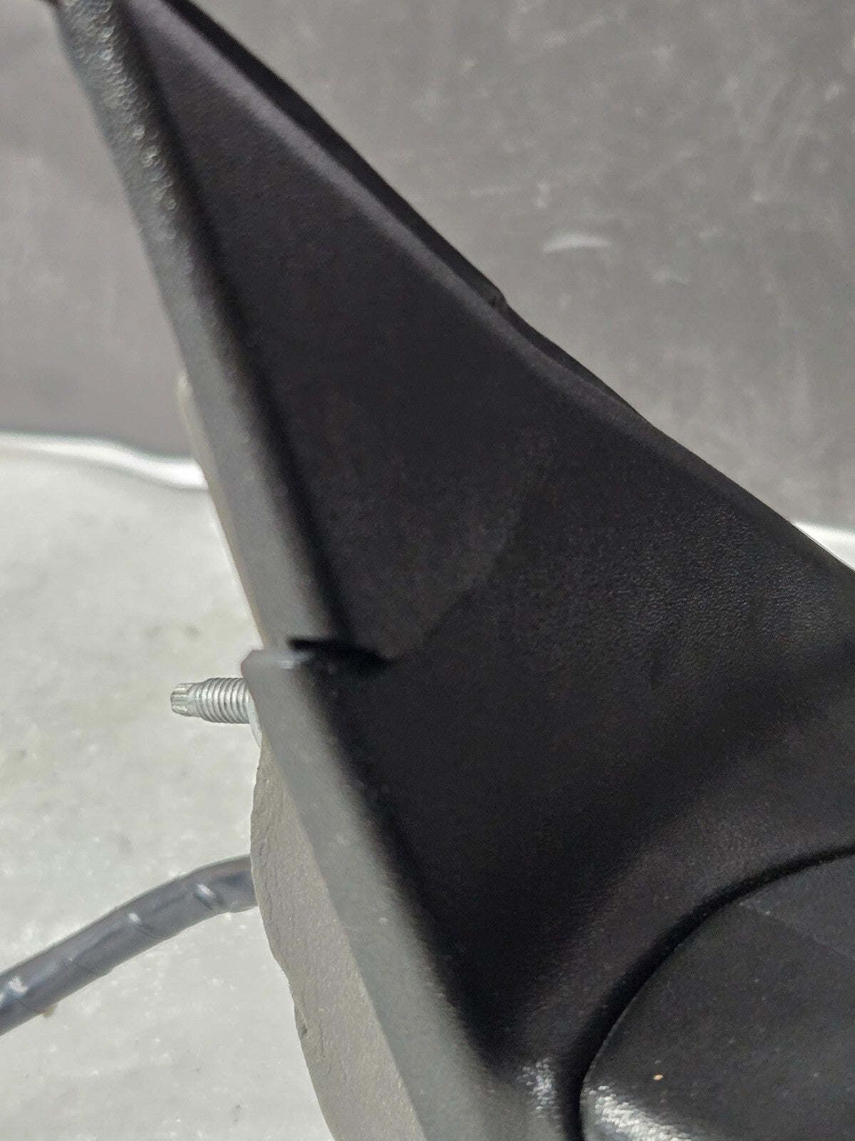 2011-2018 Jeep Cherokee Front Right RH Passenger Side View Mirror E11026536 OEM