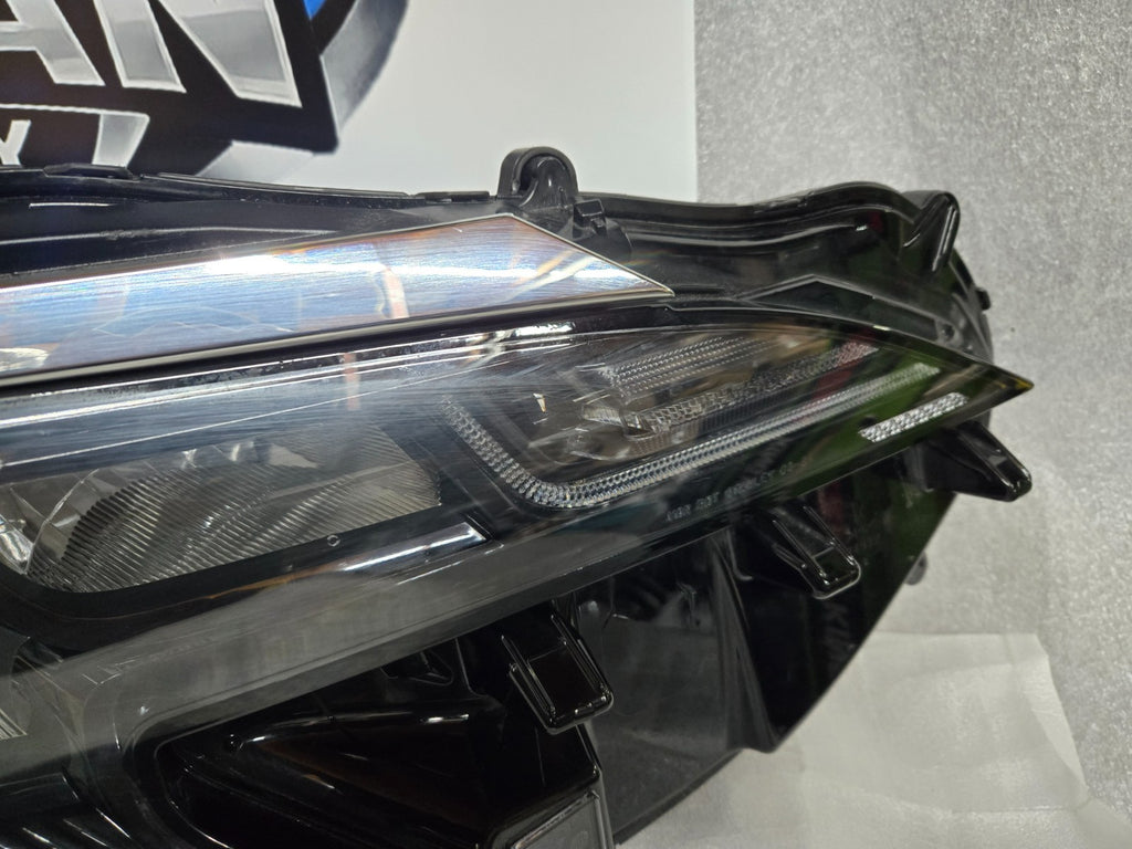 2021-2023 Toyota Sienna Right RH Side Reflector LED W/DRL Headlight OEM