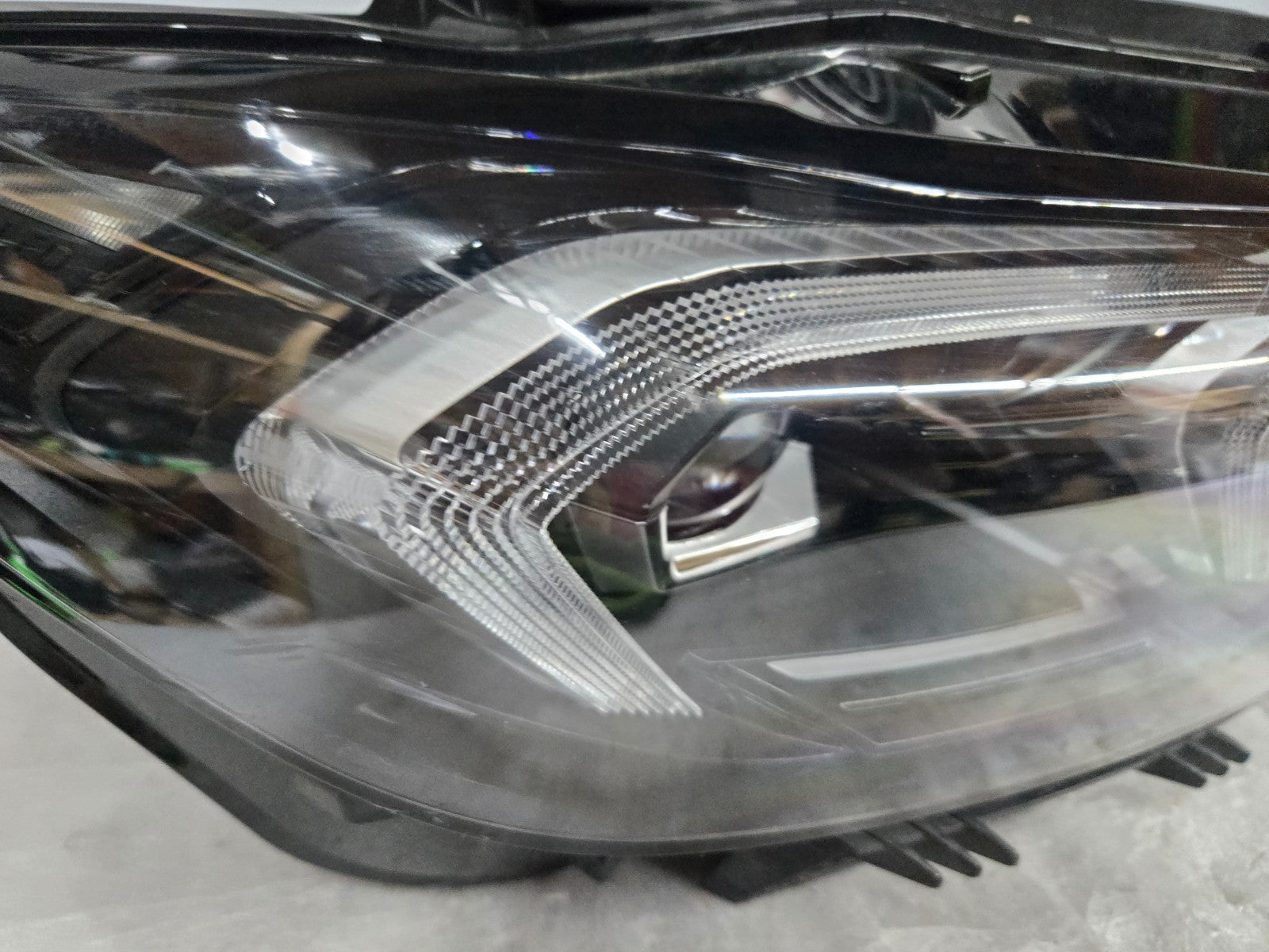 2022-2025 BMW 3-Series Right RH Passenger Shadowline LED Headlight OEM 7886664