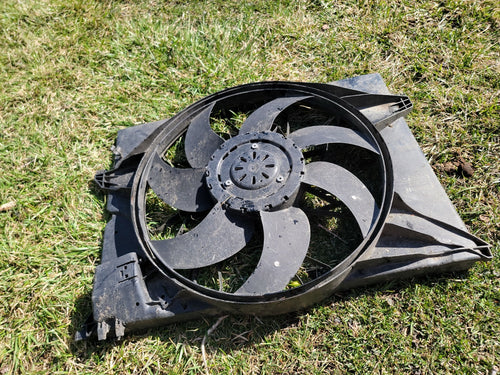 07-13 Mercedes W221 S550 S400 Engine Cooling Fan Motor Assembly 2215000993 OEM