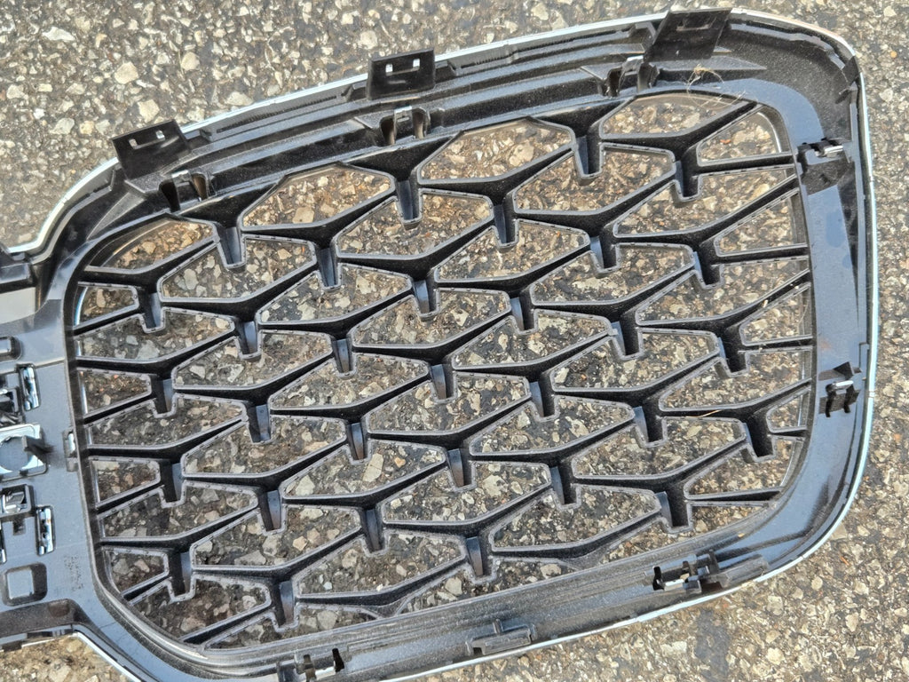 2022-2024 BMW X4 G02 OEM FRONT UPPER KIDNEY GRILLE | SILVER & BLACK 10627111