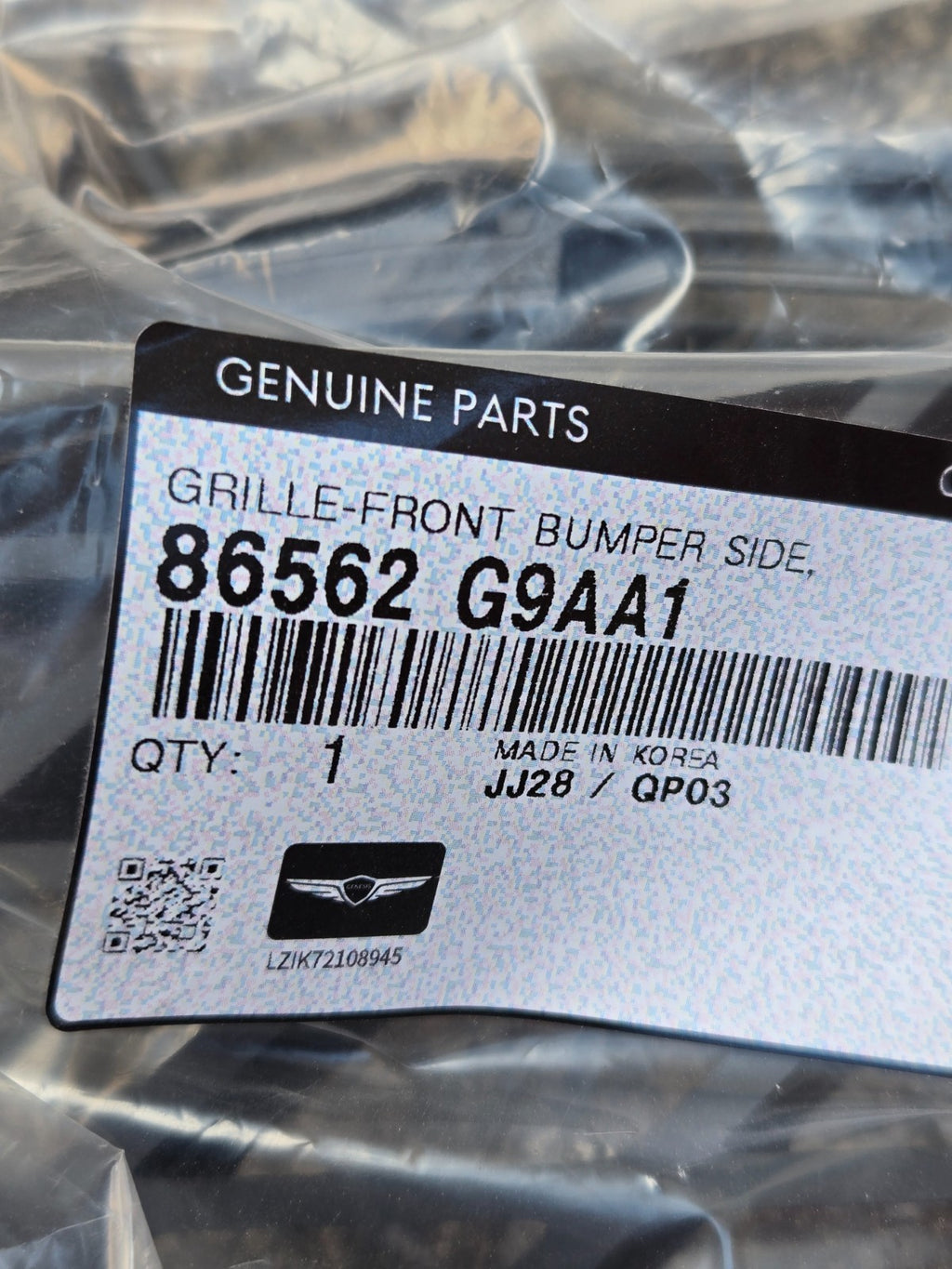Genuine Hyundai Grille Front Bumper Side Right-hand 86562-G9AA1 NEW OEM