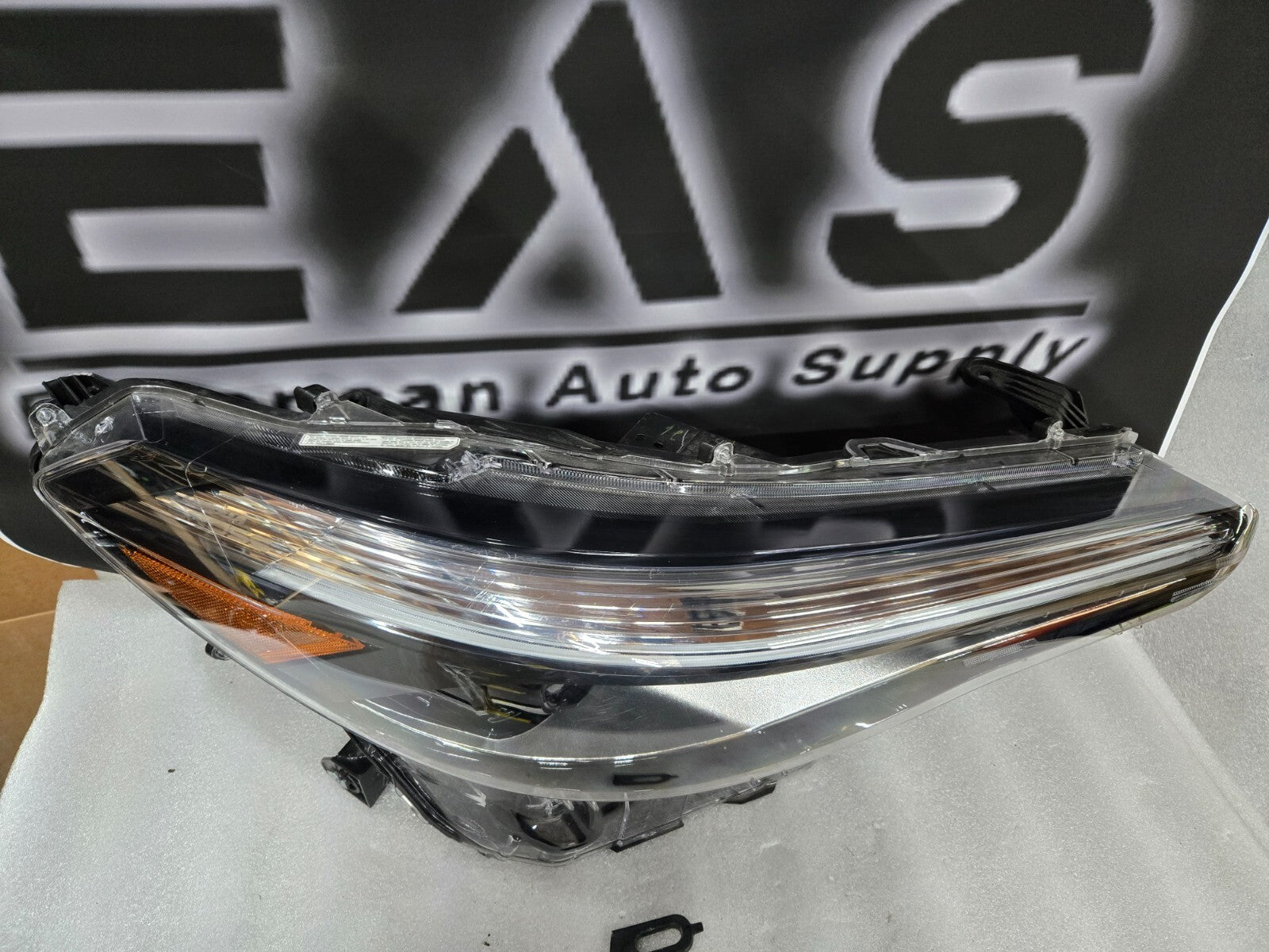 2022 2023 TOYOTA COROLLA CROSS RH Right Passenger LED HEADLIGHT 10000-8A0GR OEM