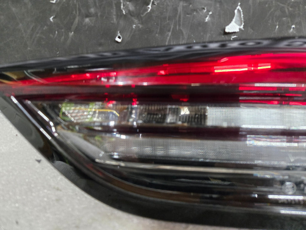 2021-2023 Maserati Levante Right RH Passenger Interior Tail Light 670154540 OEM