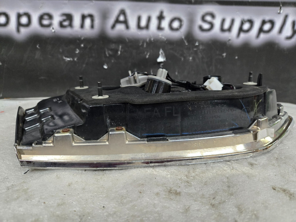 2018 2019 HYUNDAI SONATA PASSENGER RIGHT RH TAIL LIGHT LAMP OEM 92404-C2