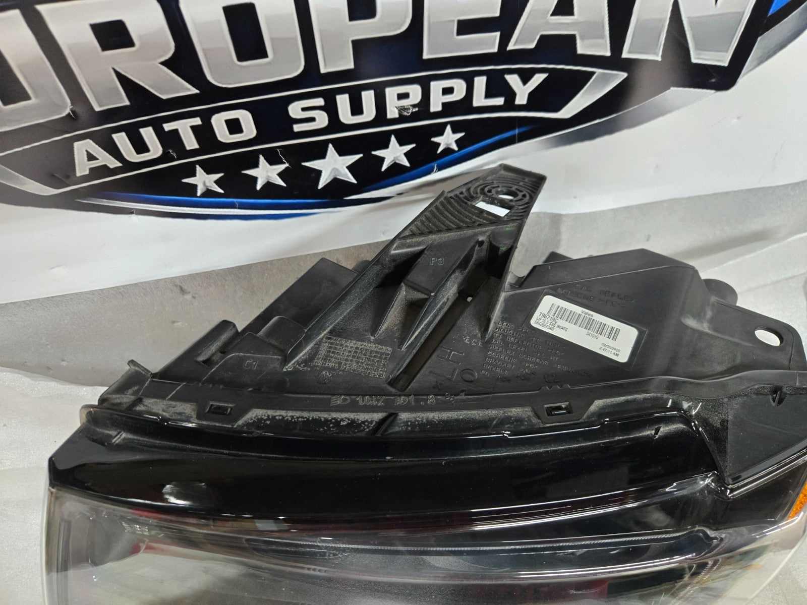 2017 - 2022 Jeep Grand Cherokee Left LH Non-AFS Xenon Headlight OEM 68426873AD