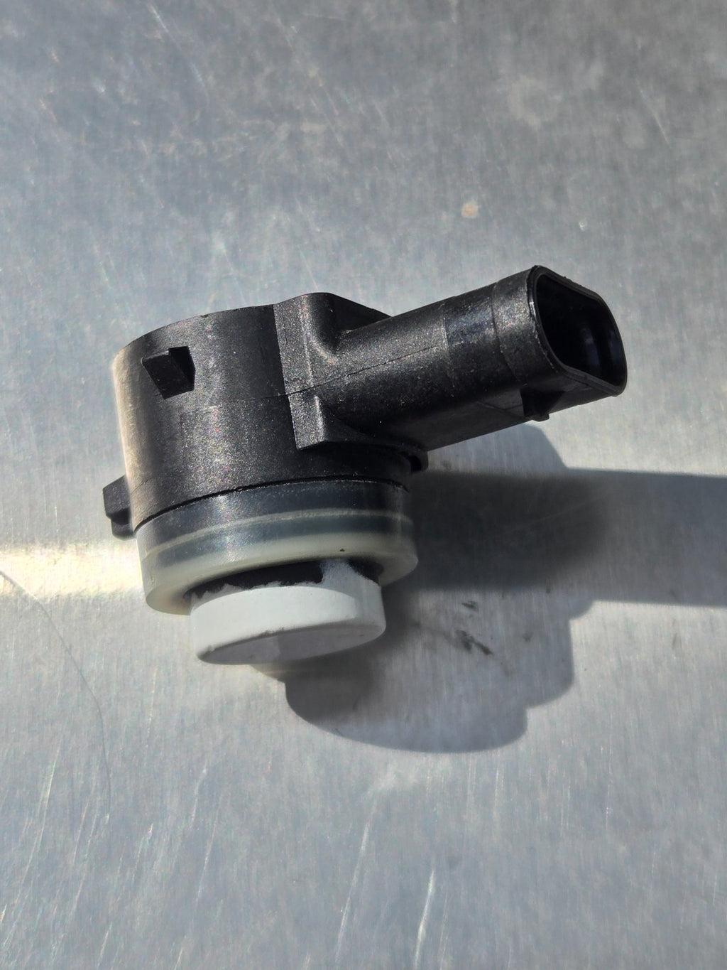 AUDI VW VOLKSWAGEN PARK SENSOR VALEO 5Q0919275B USED OEM WHITE