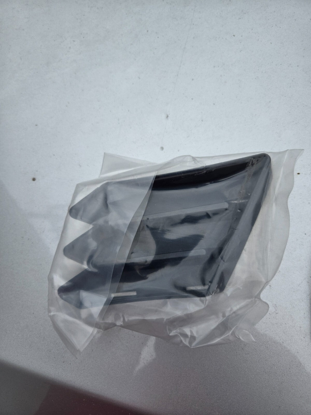 2020-2023 Camaro Front Left Valance Black Plastic 84215539 GM1038268