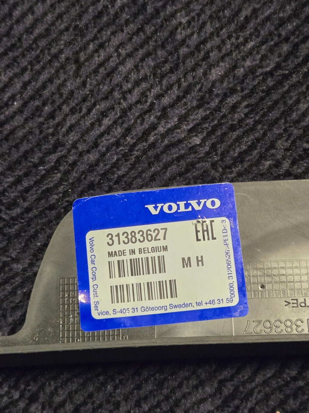 Genuine Volvo Air Guide 31383627 OEM