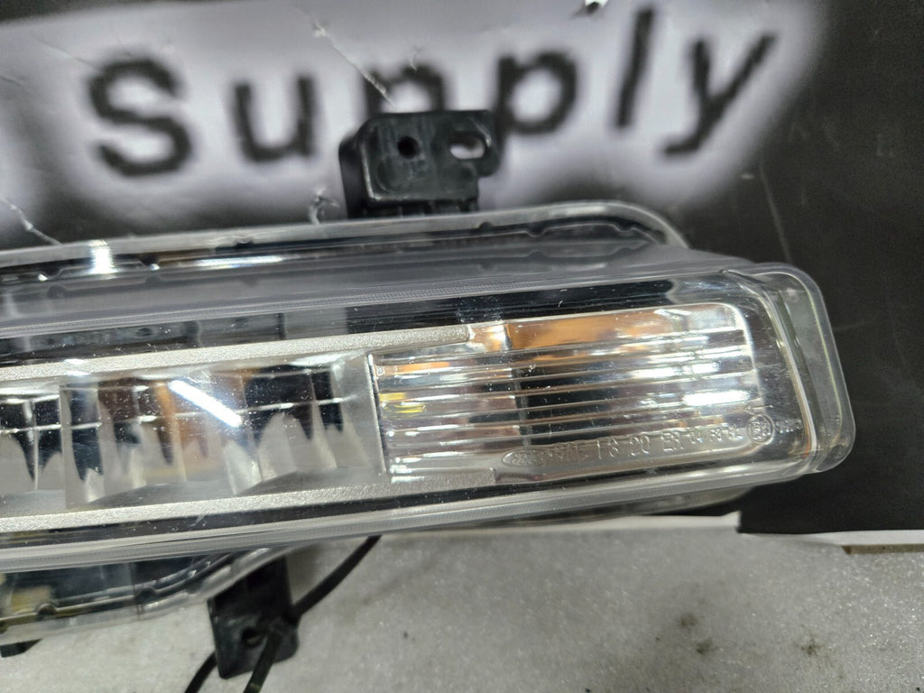 2020-2023 Ford Explorer RH Front Right Passenger LED Fog Light Fog Lamp OEM