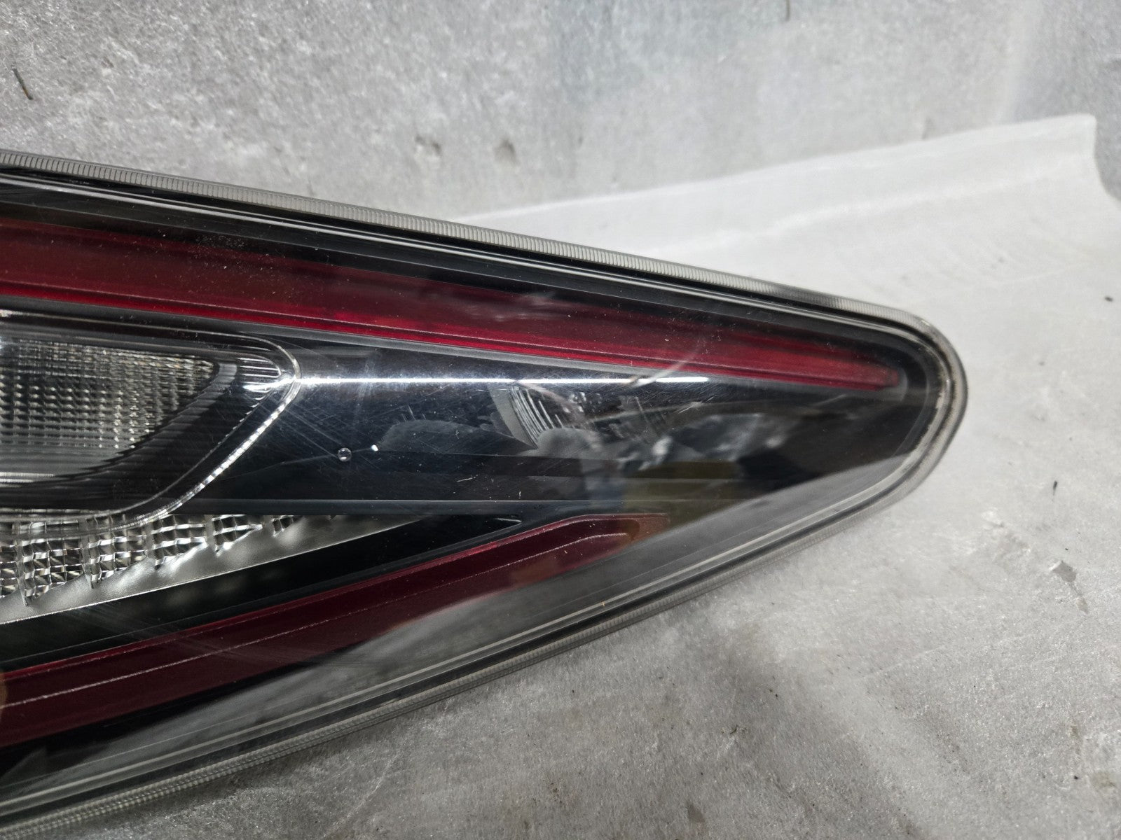 2022-24 Alfa Romeo Stelvio Quadrifoglio Left LH LED Tail Light OEM 20807999