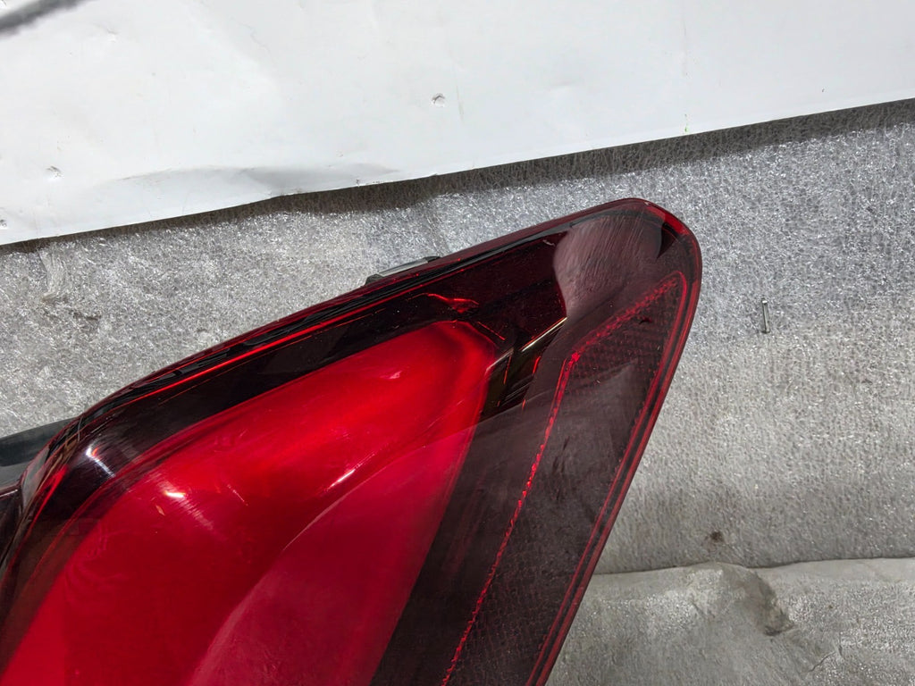 2019-2022 BMW 330I G20 REAR RIGHT QUARTER OUTER TAIL LIGHT LED OEM 63217420452