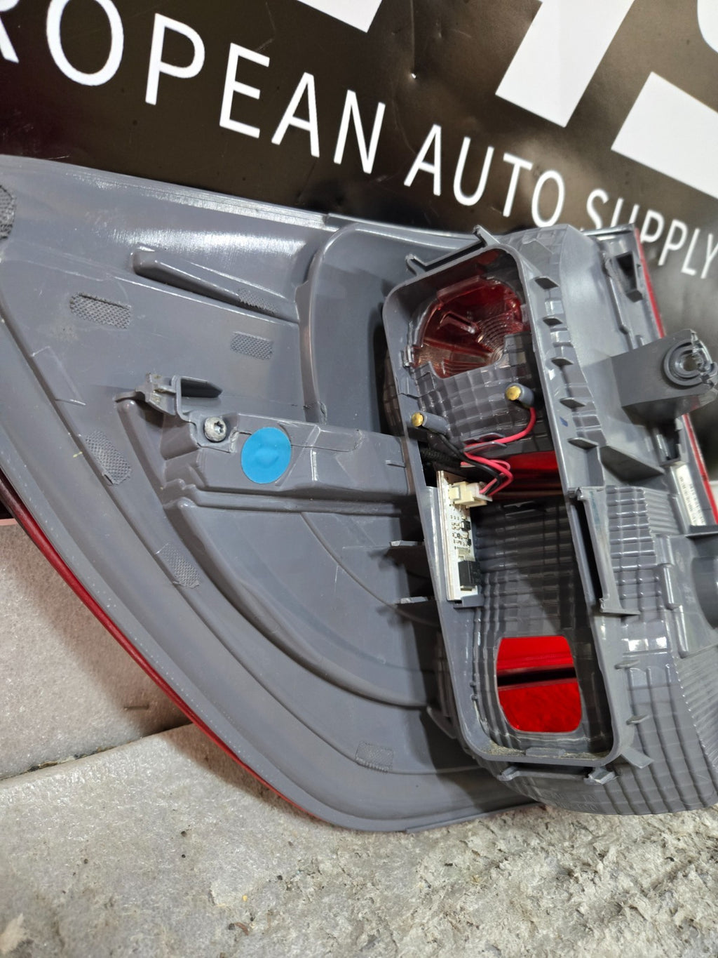 2011-2017 BMW F25 X3 Rear Right Passenger Outer Taillight Light Lamp OEM 7220242
