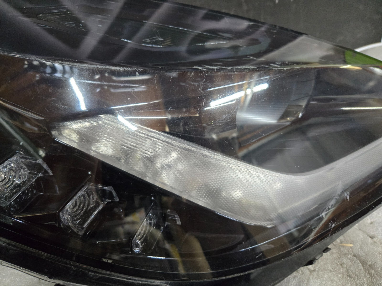 2014 - 2019 Chevrolet Corvette C7 LED HID Xenon Passenger Headlight OEM 23425435