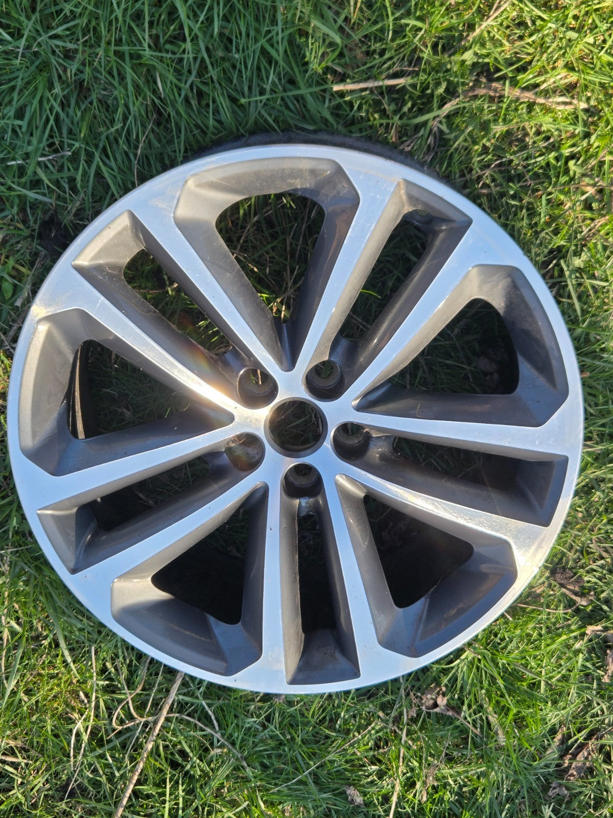 2017-2022 JAGUAR F-PACE ALLOY 5 DOUBLE SPOKE RIM WHEEL 19X8.5 HK8M1007NA OEM