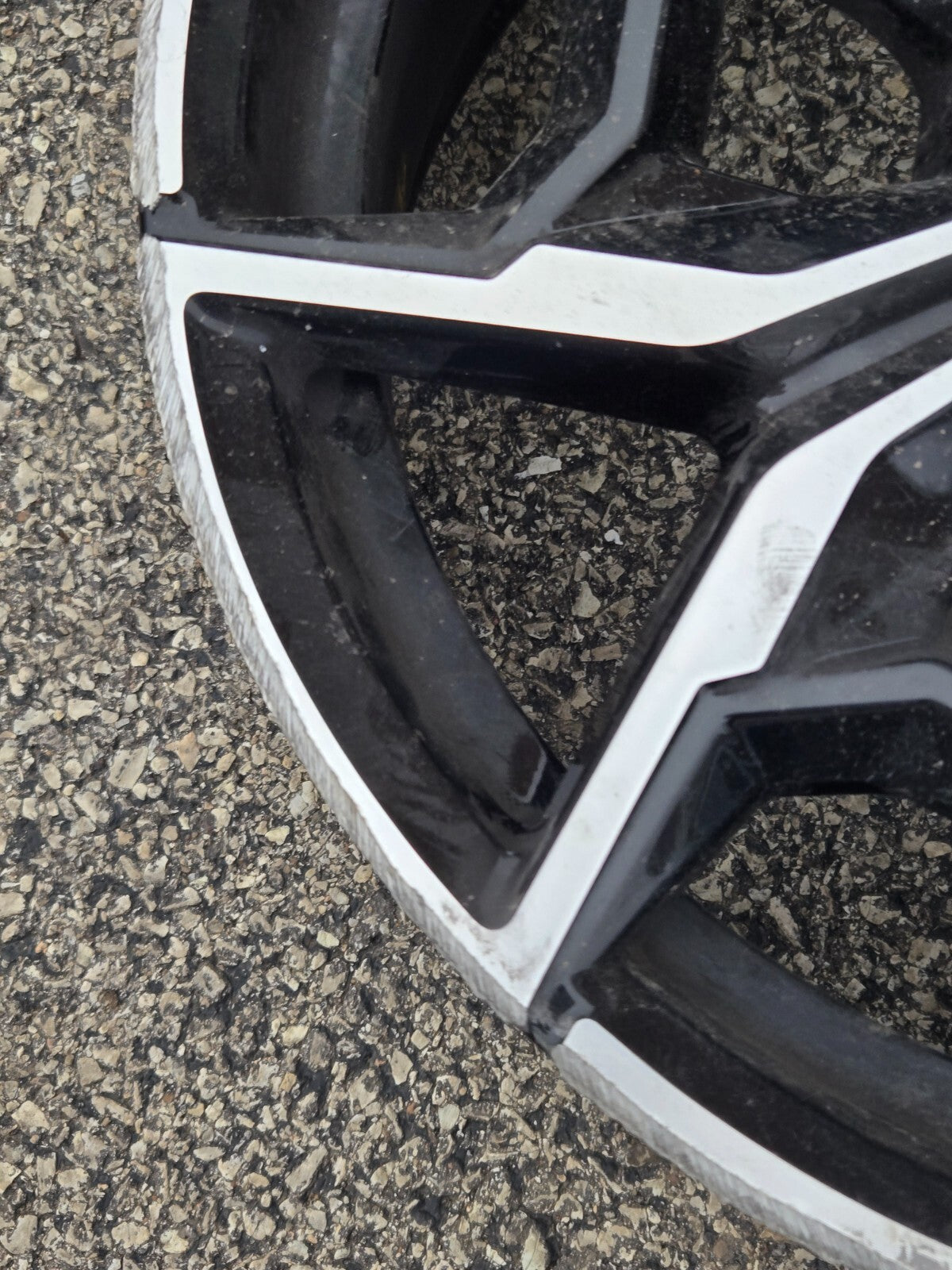 2023 - 2024 BMW X4 G02 OEM 19X7.5 M SERIES WHEEL RIM 7916263 *GOUGED/SCRAPED OEM
