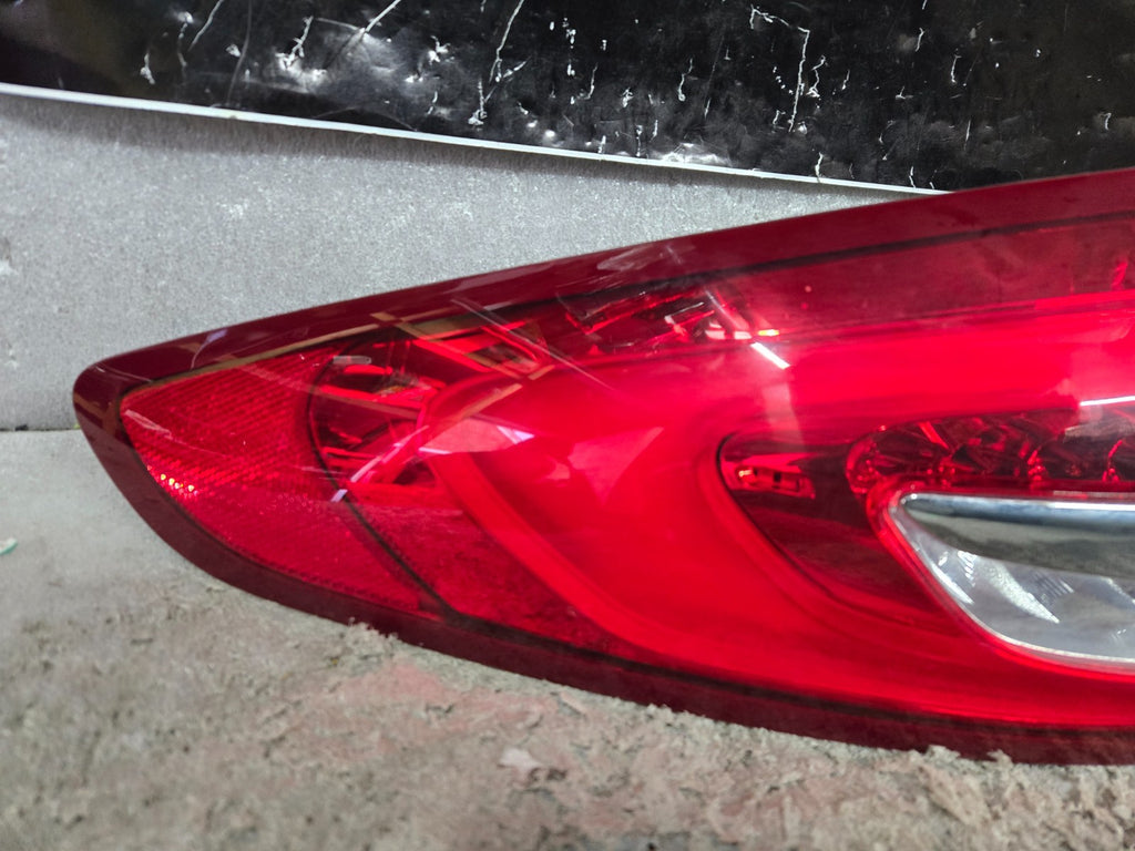 2017 2018 2019 2020 Ford Fusion Left LH Driver Side Taillight OEM HS73-13405-AC