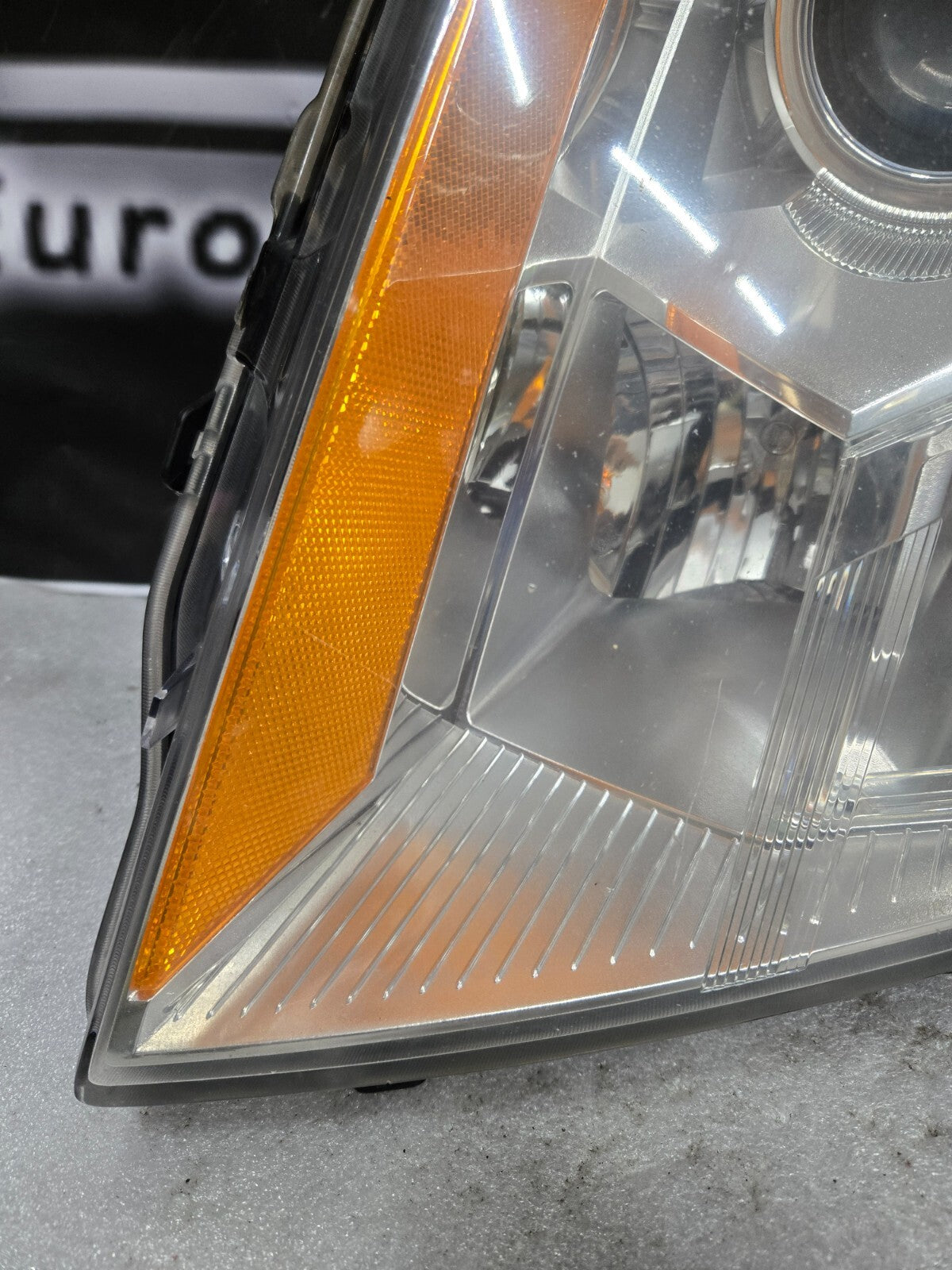 2010-2013 Cadillac SRX Left Driver Side Headlight Halogen OEM 22853872