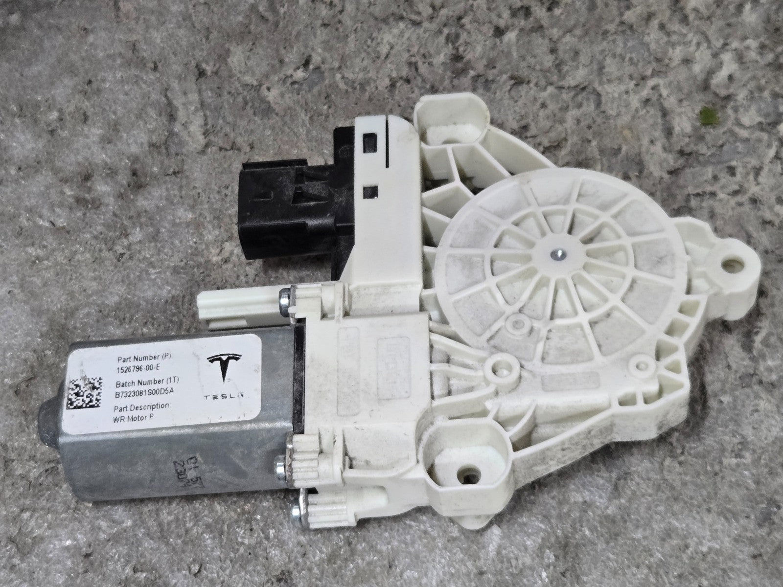 2020 2021 2022 2023 TESLA MODEL Y REGULATOR MOTOR LEFT FRONT OEM 1526796-00-E