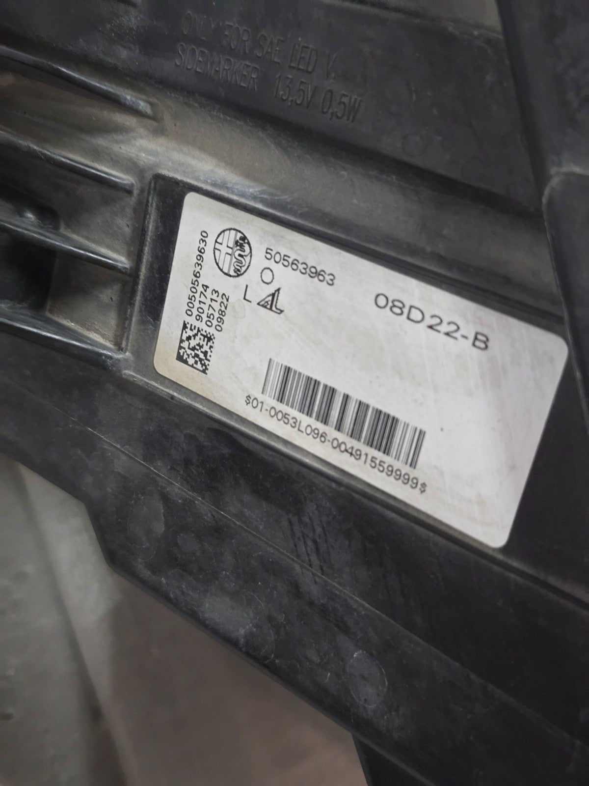2017-2023 Alfa Romeo Stelvio Front Driver/LH Xenon HID Headlight OEM 50563963