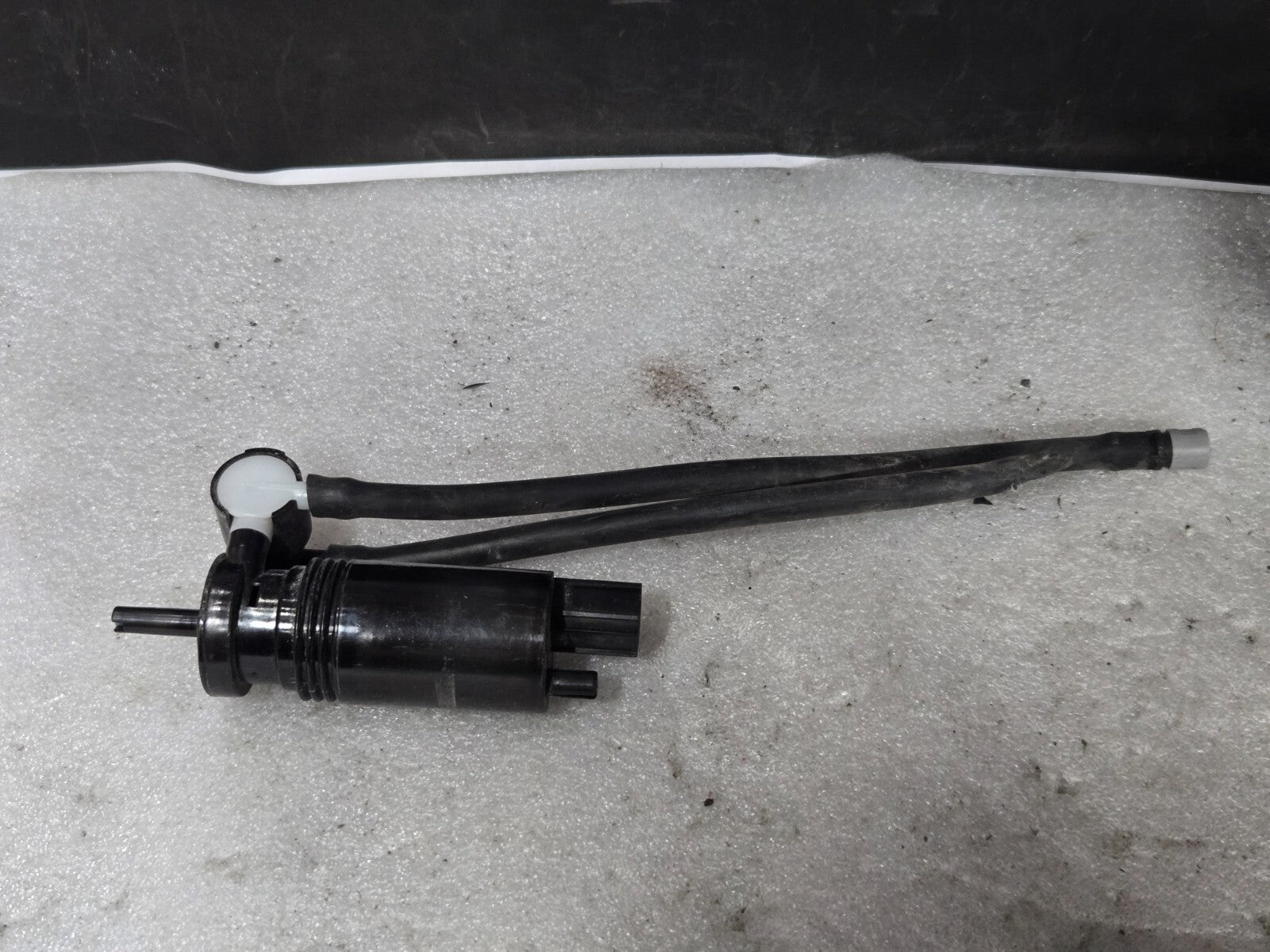 Jaguar E-Pace R X540 Windscreen Washer Tank Pump 1042518001 OEM