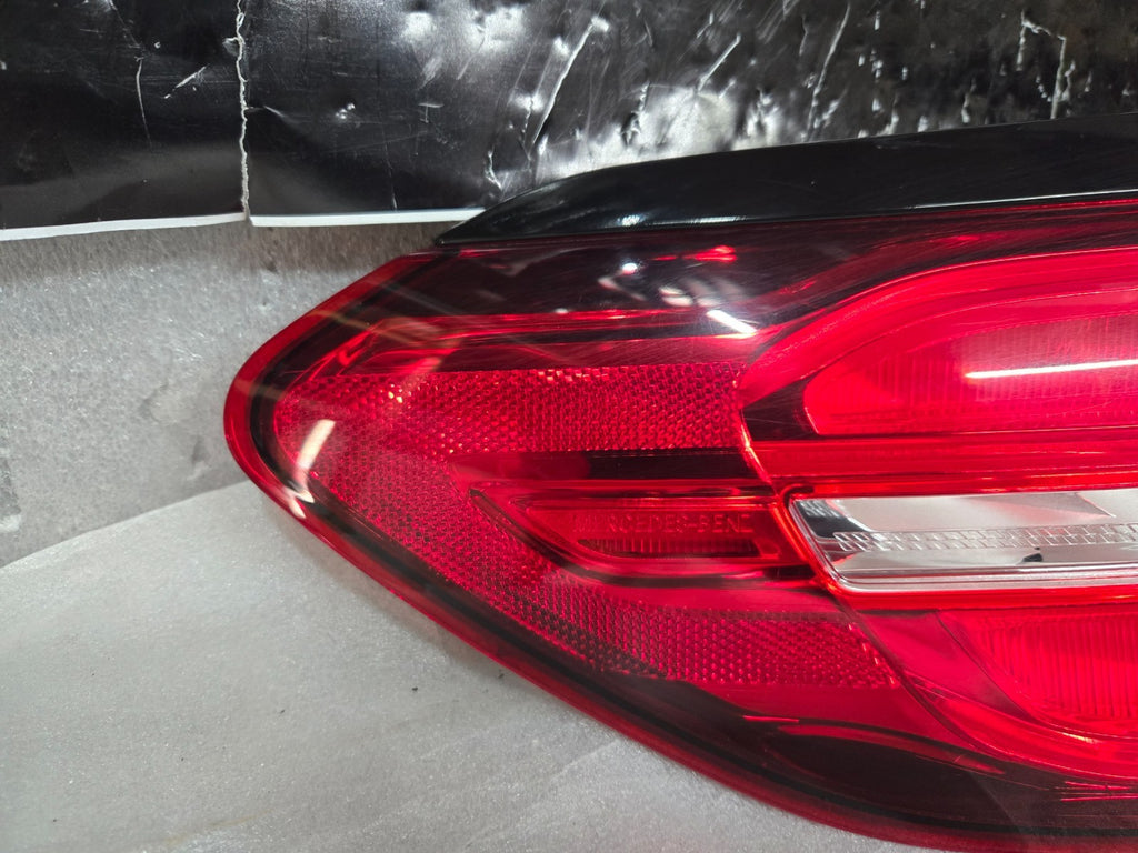 2017- 2020 MERCEDES GLC X253 COUPE REAR LEFT OUTER TAILLIGHT TAIL LIGHT LAMP OEM