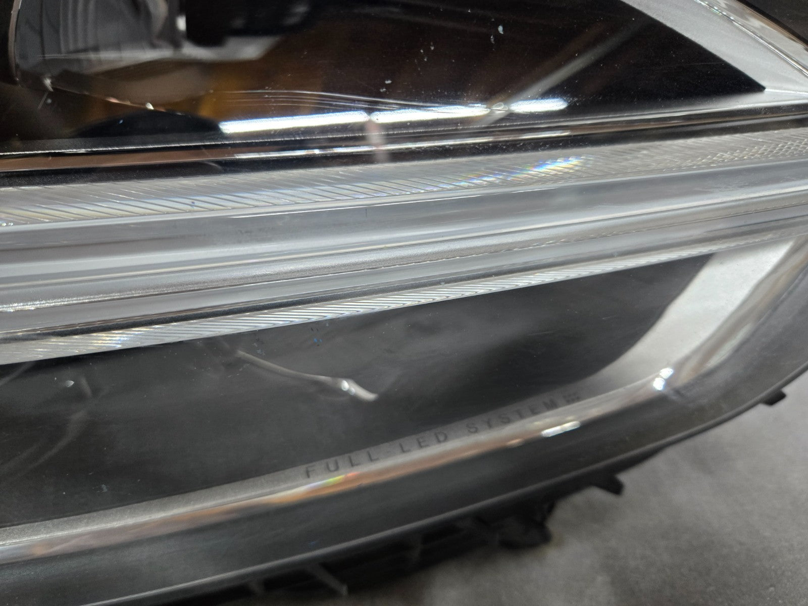 2019 - 2021 VOLVO XC60 RIGHT RH PASSENGER SIDE LED HEADLIGHT OEM 31655239