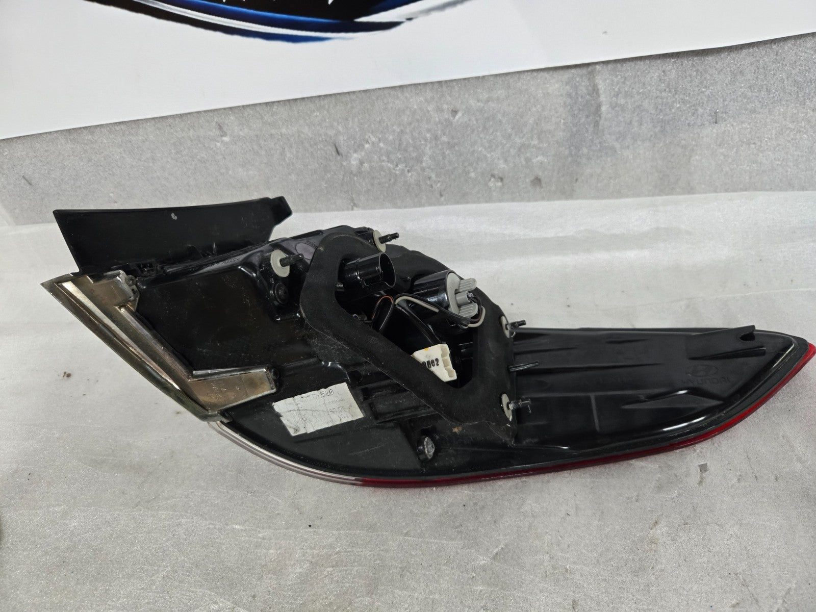 2018 2019 Hyundai Sonata Drivers Left Side Rear Tail Light Lamp OEM 92401-C2