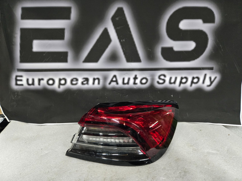 2021 2022 Maserati Quattroporte M156 LED Tail Light Lamp Right RH 20210204 OEM