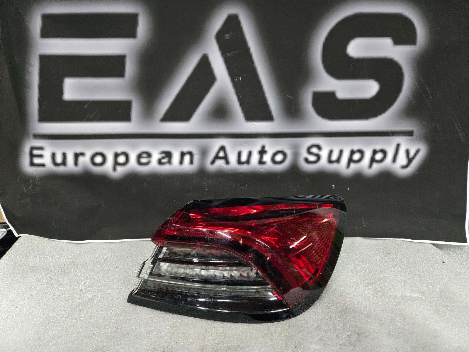 2021 2022 Maserati Quattroporte M156 LED Tail Light Lamp Right RH 20210204 OEM