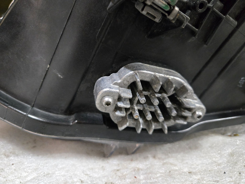 2016-2018 BMW 3-Series F30 Right RH Side Non-Adaptive LED Headlight OEM COMPLETE