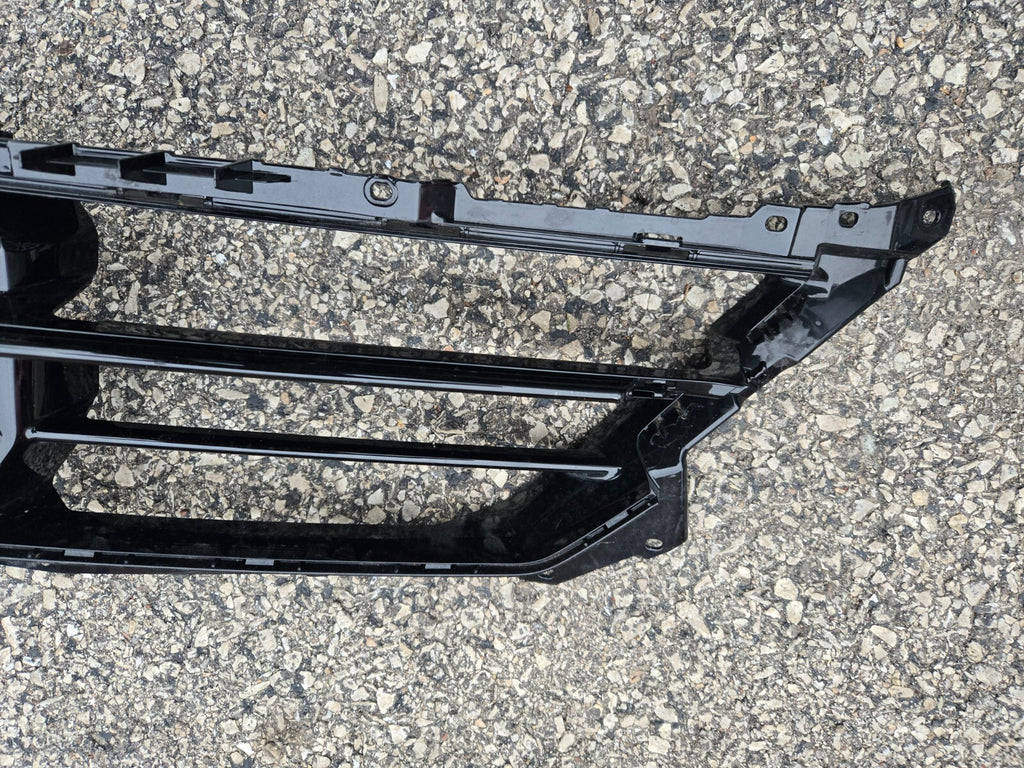 LAMBORGHINI URUS PERFORMANTE 4ML807639D FRONT CENTRE GRILL GRILLE COVER BUMPER
