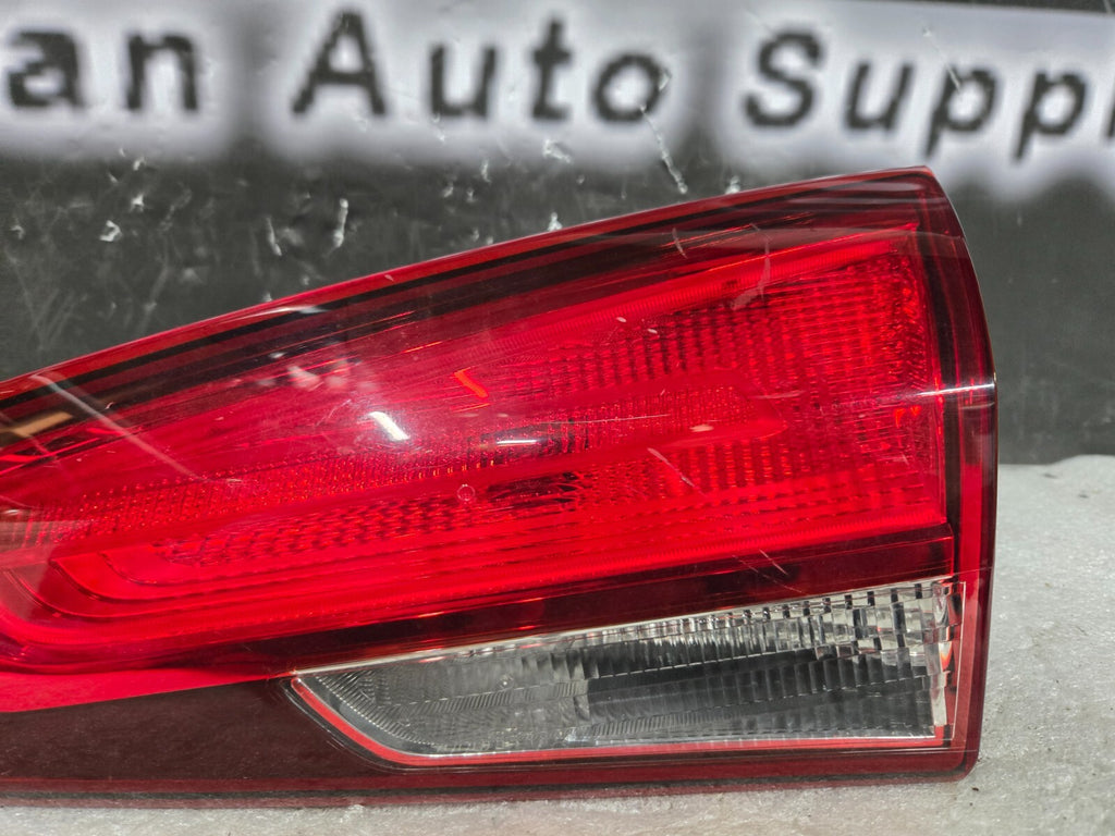 2017 2018 Kia Forte Halogen Tail Light Inner Right RH Passenger OEM 92404-B0