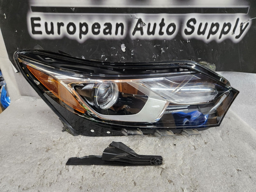 2018 2019 2020 Chevrolet Equinox Headlight Halogen Right RH GM OEM 84428284