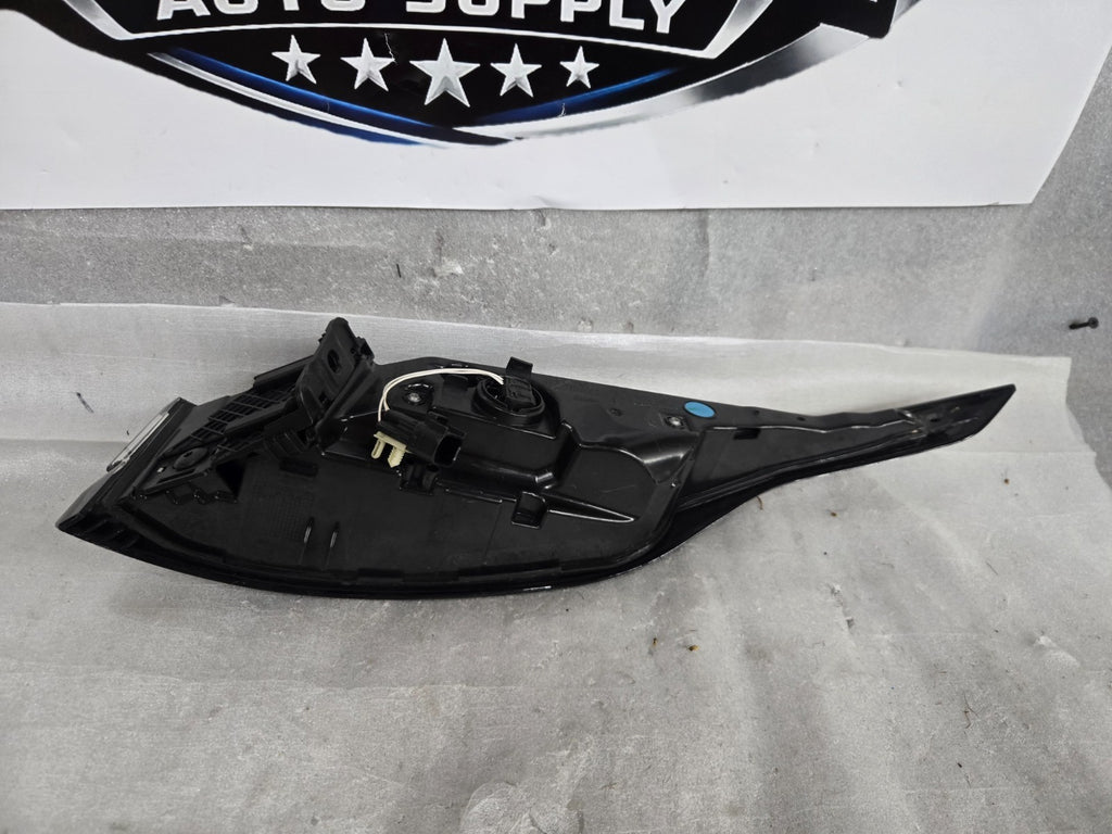 2018-2023 LAND RANGE ROVER VELAR REAR LEFT DRIVER SIDE OUTER TAILLIGHT LAMP OEM