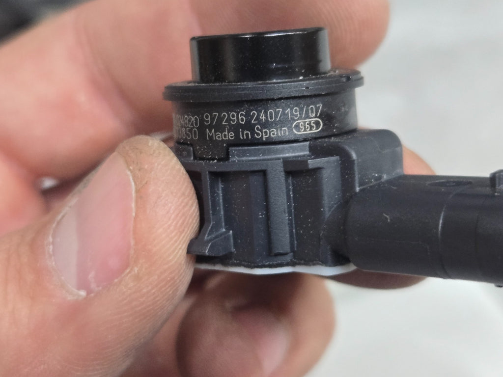 Genuine Mopar Park Assist Sensor 6EQ48TZZAA 735645874 OEM Replacement ALFA ROMEO