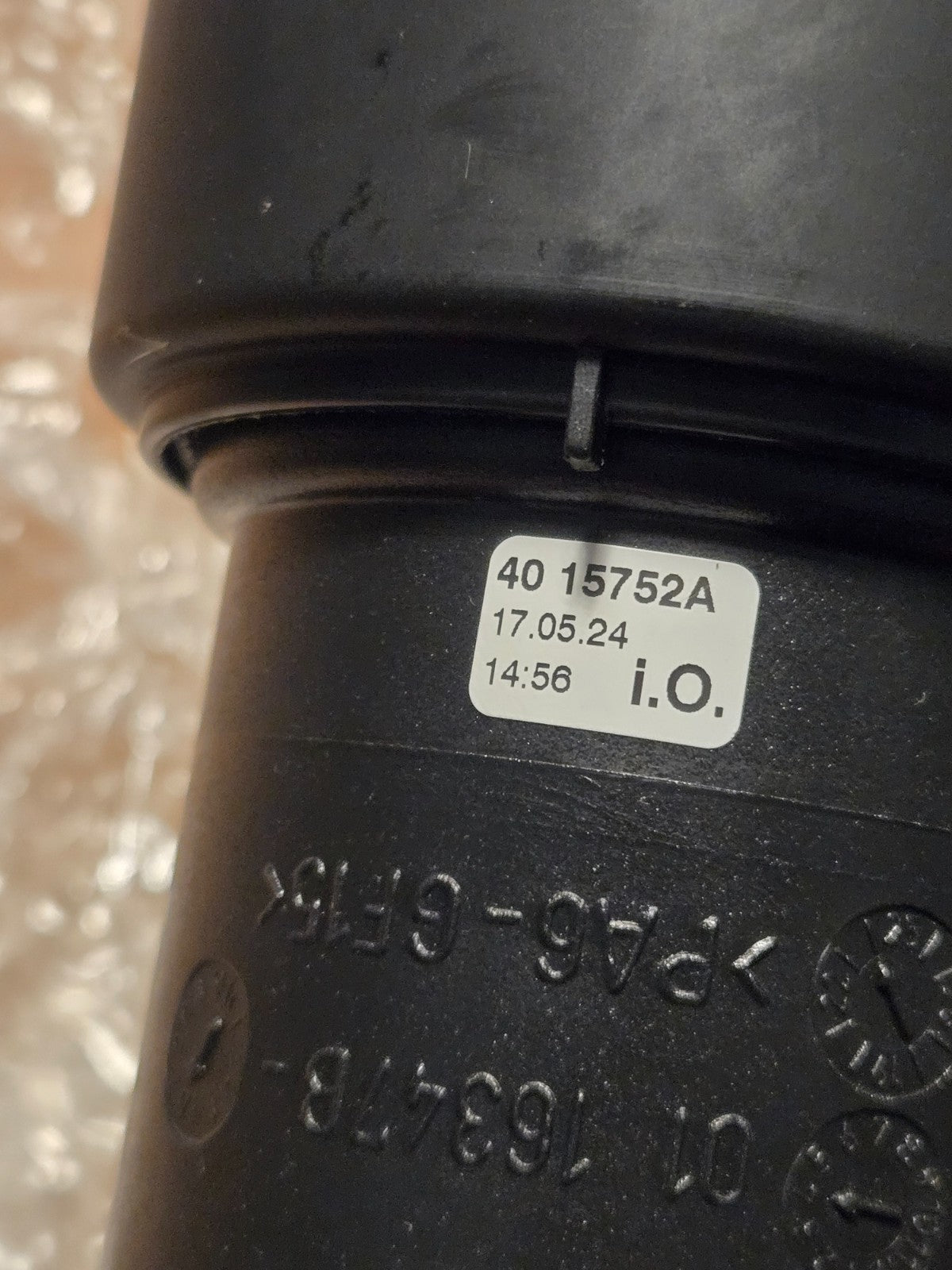 2017 - 2020 JAGUAR XE 2.0L ENGINE AIR CLEANER INTAKE PIPE HOSE TUBE OEM NEW