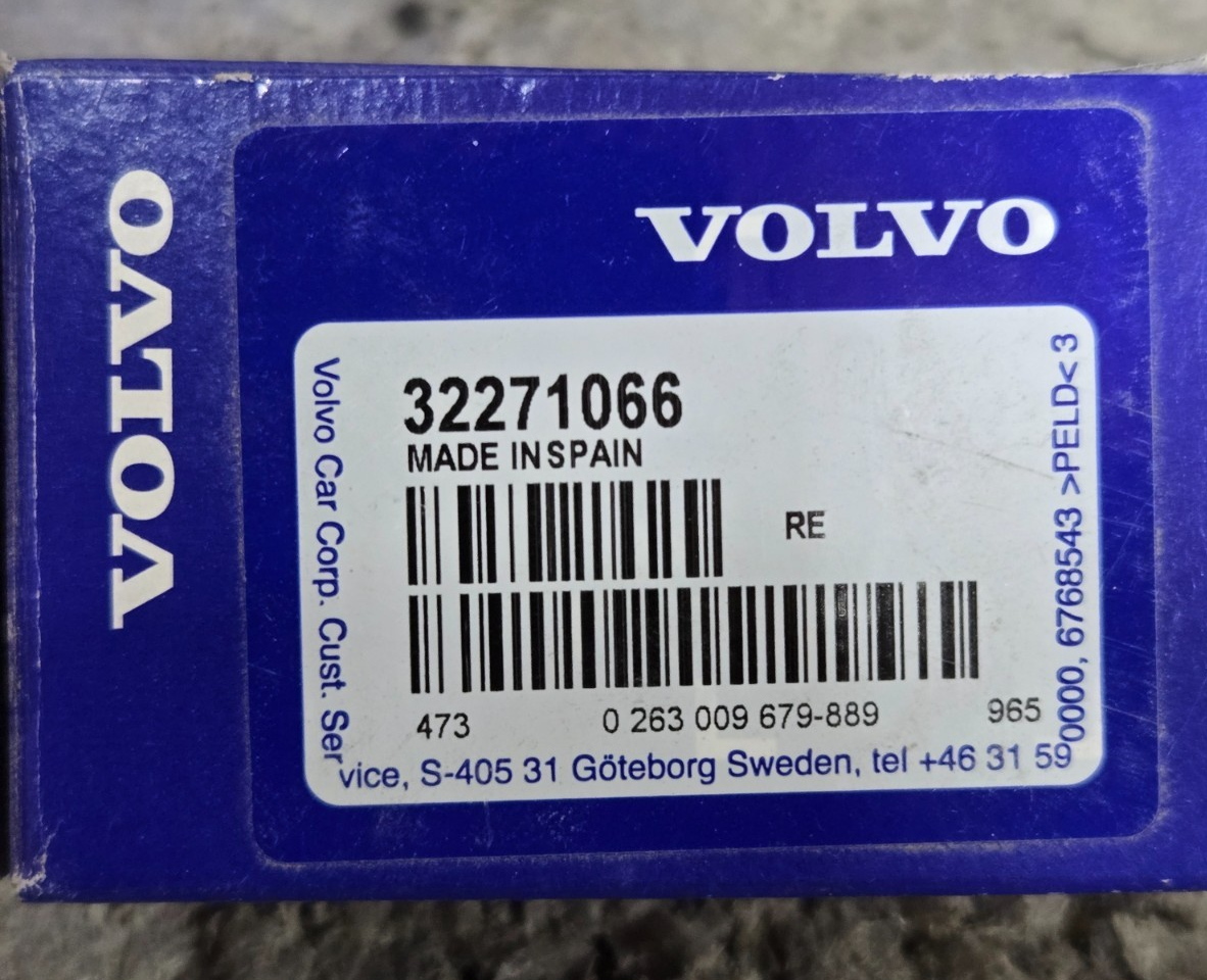 Volvo Parking Distance Sensor PDC OEM 32271066 32271067 NEW GENUINE!!!