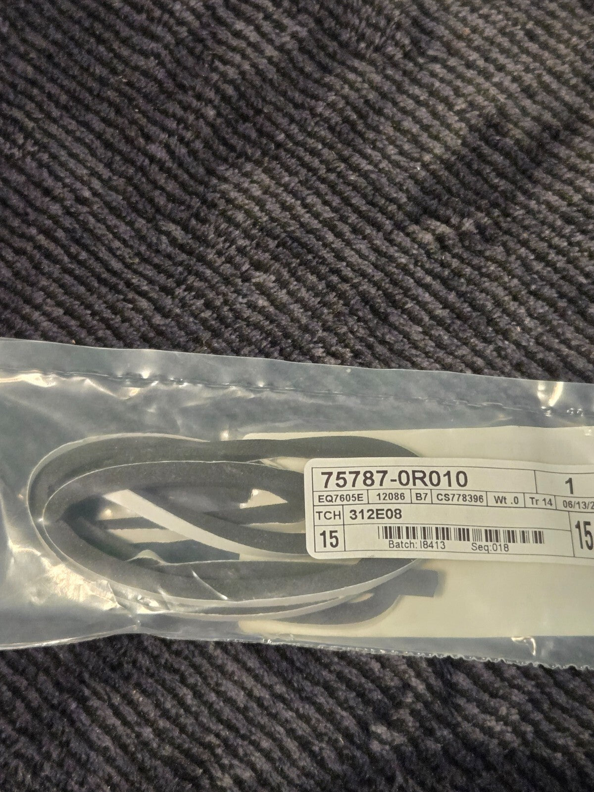 Genuine Toyota Lower Molding Pad 75787-0R010 OEM