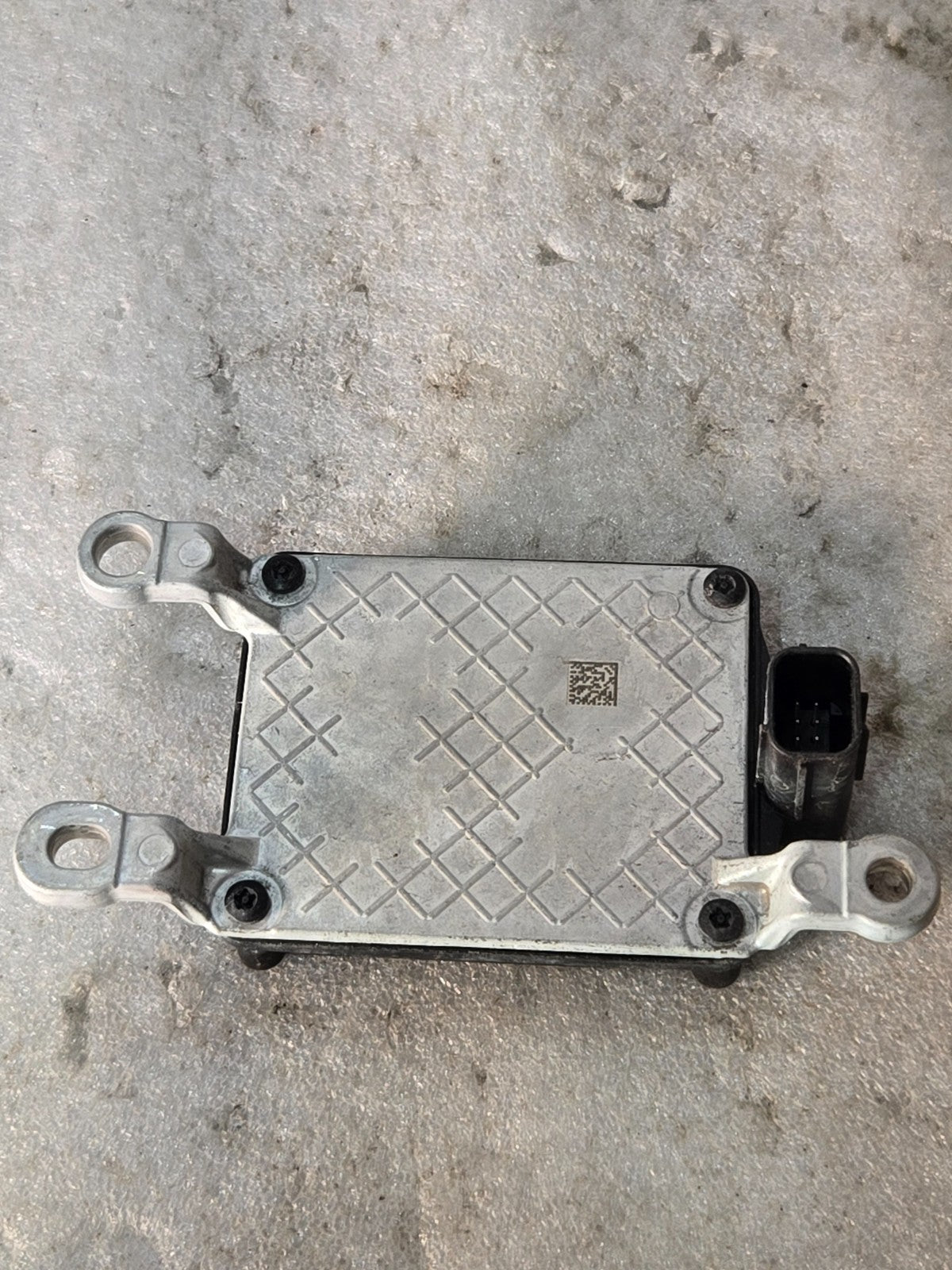 2018 2019 2020 NISSAN ROGUE SPORT RADAR SENSOR MODULE (28438-5HK2A) OEM JF
