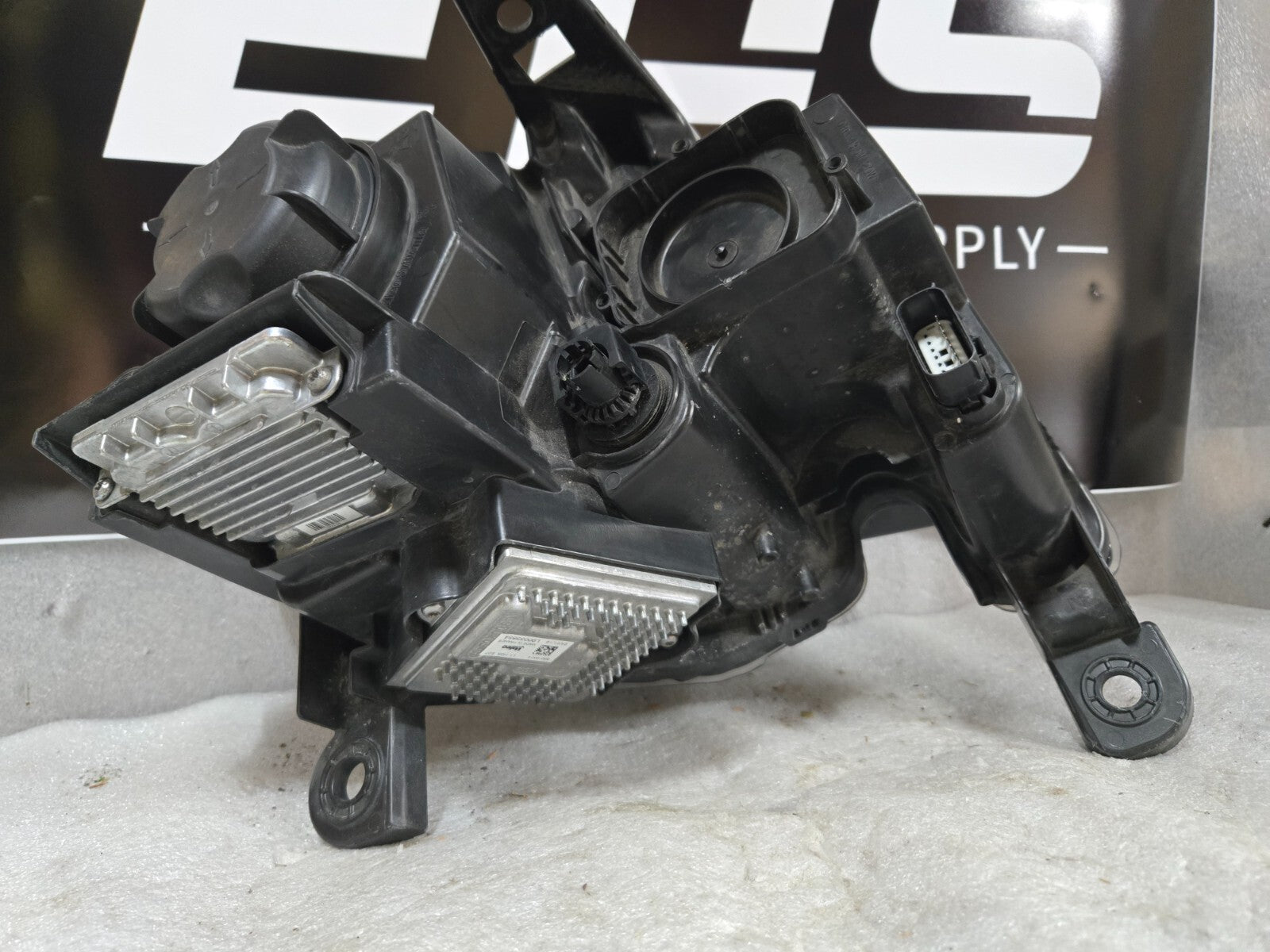 2016-2022 JEEP GRAND CHEROKEE NON-AFS LEFT HEADLIGHT XENON BLACK Since 1941 OEM