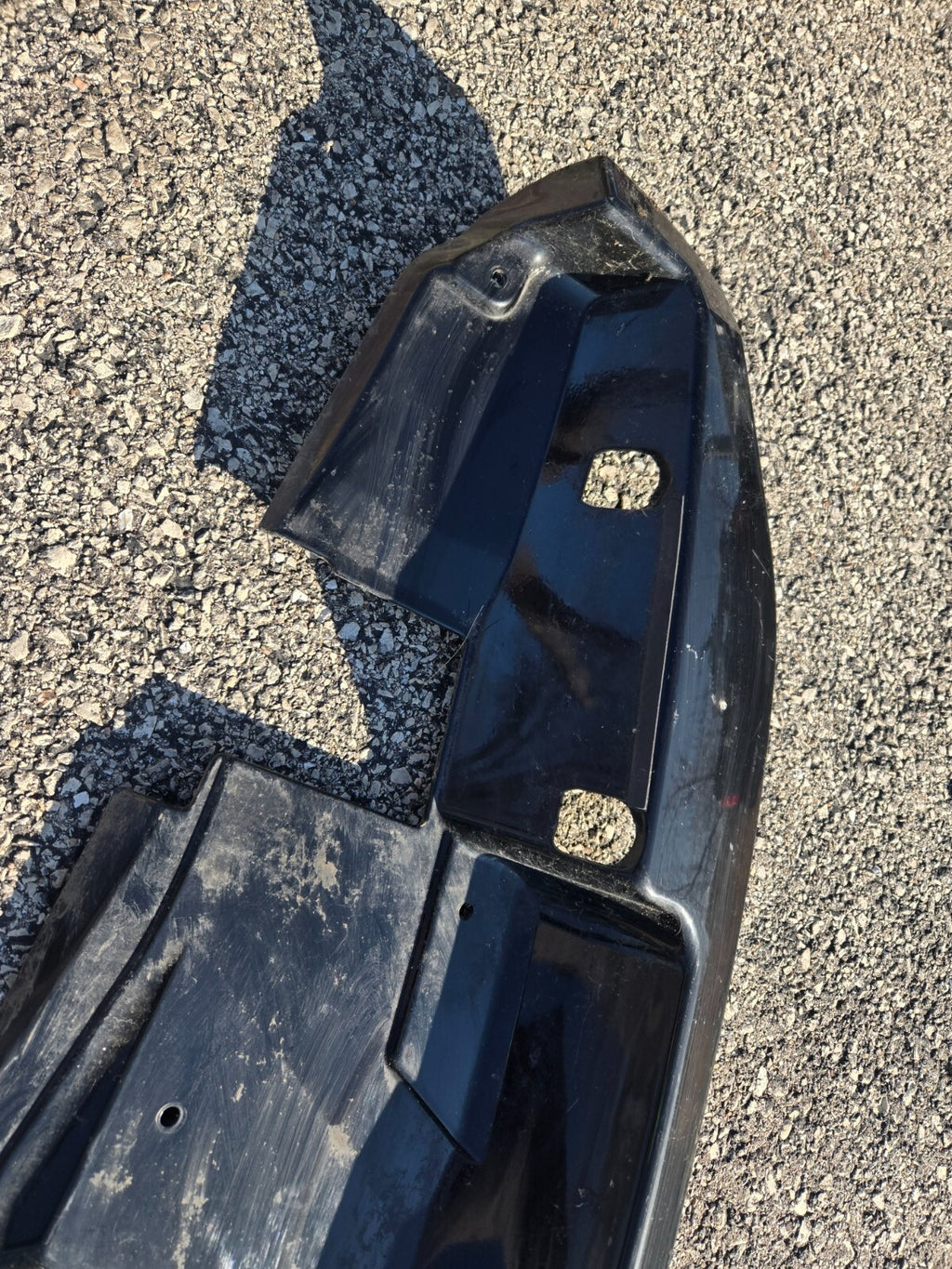 15-20 CHEVROLET SUBURBAN TAILGATE LIFTGATE ROOF SPOILER LOWER COVER OEM 22892618