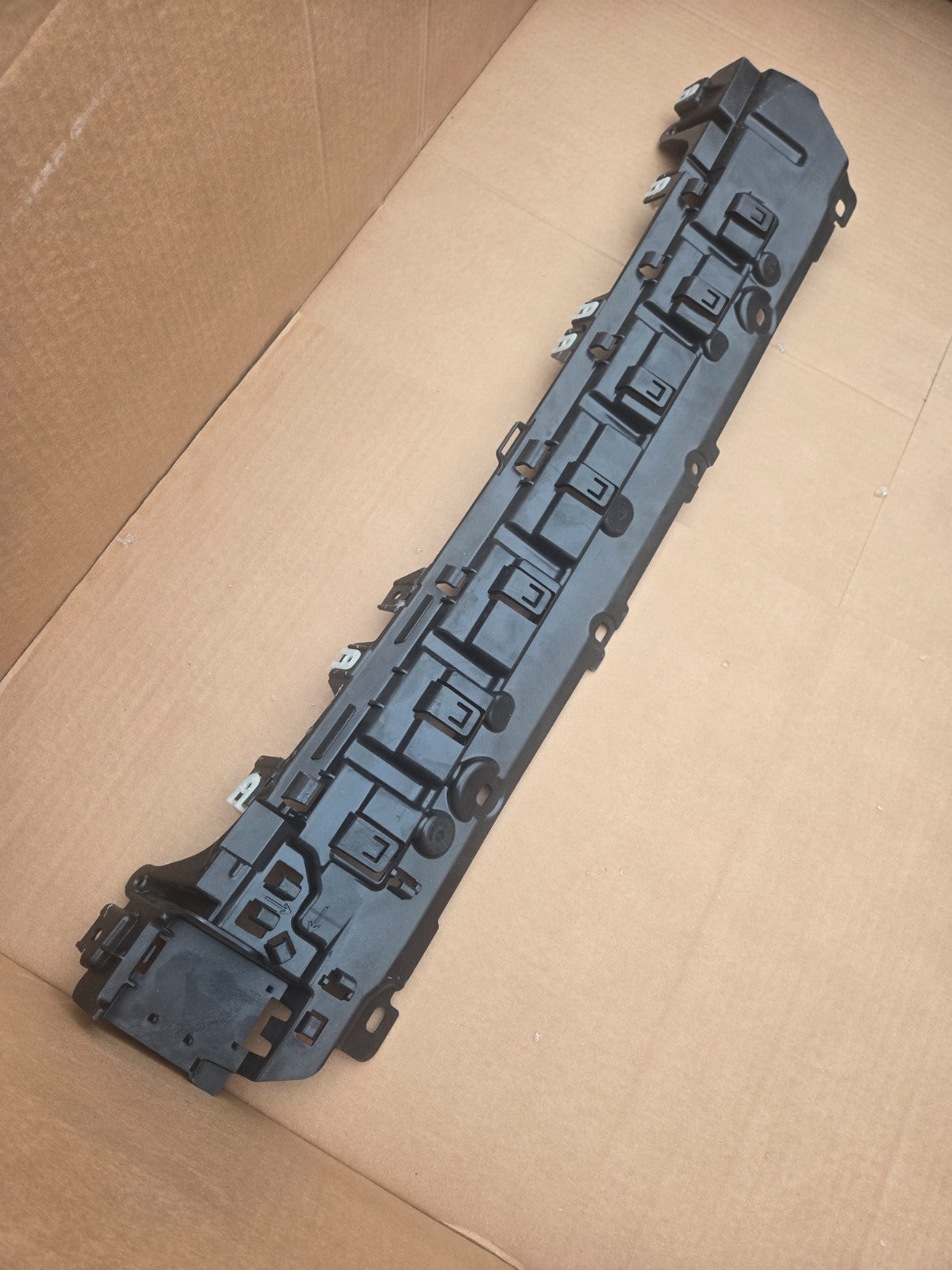 2018-2021 BMW X3 G01 REAR BUMPER LOWER REINFORCEMENT SUPPORT BRACKET OEM NEW