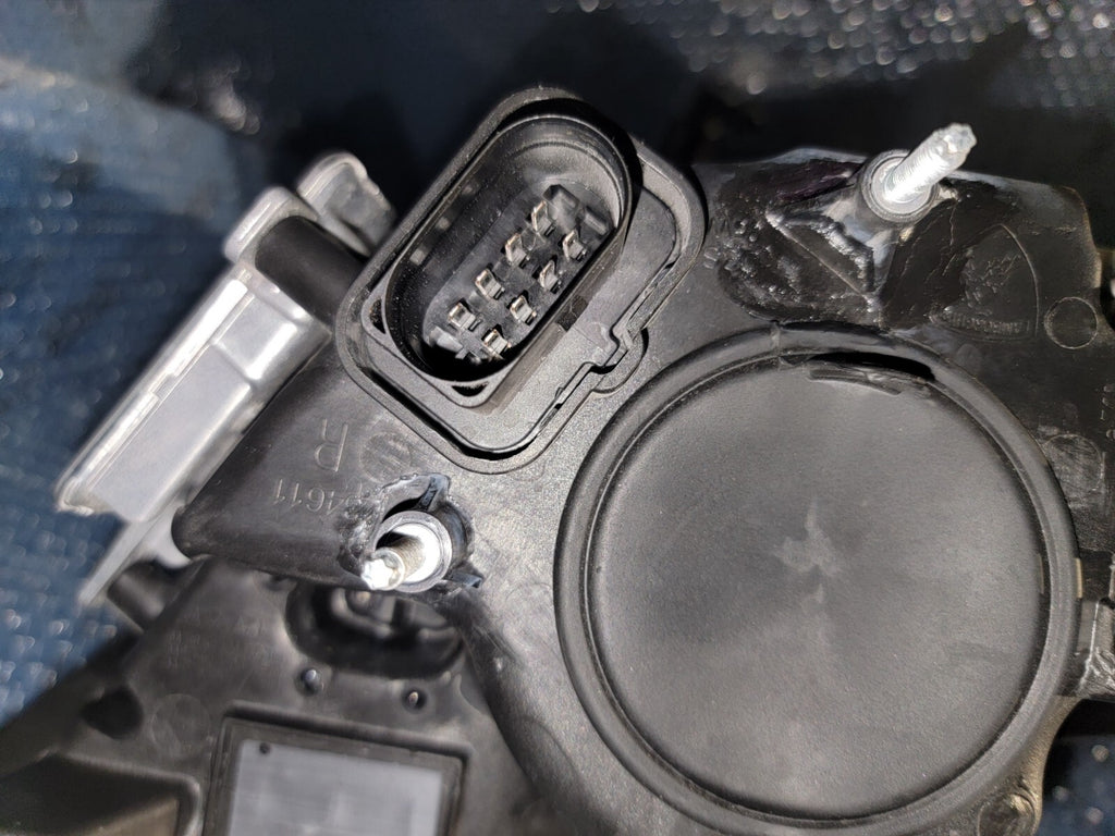 12-17 Lamborghini Aventador LP700-4 Right Passenger Headlight 471941004T OEM R