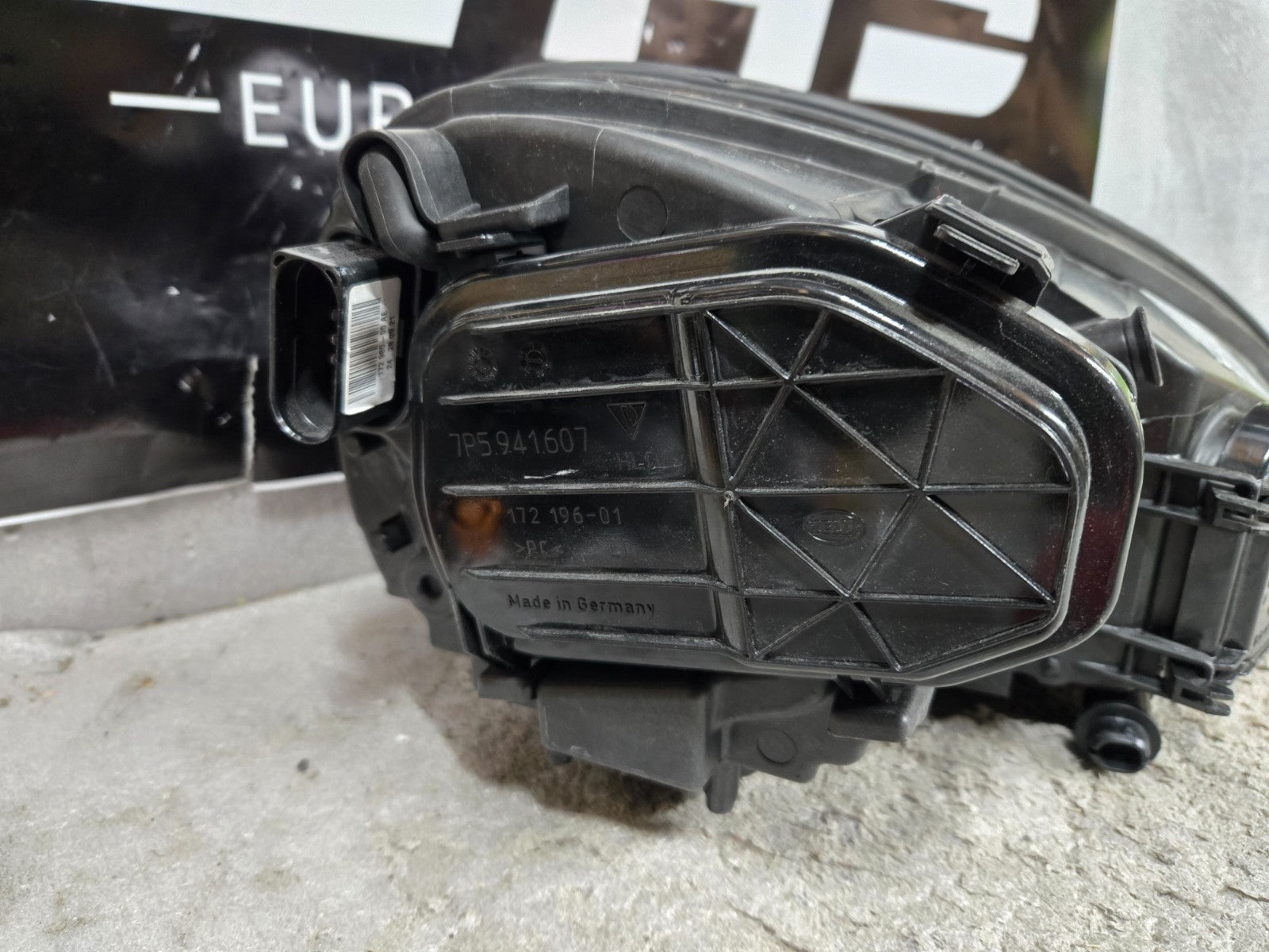 2011-2014 Porsche Cayenne Left LH Driver Side Headlight Halogen OEM 7P5941029CE
