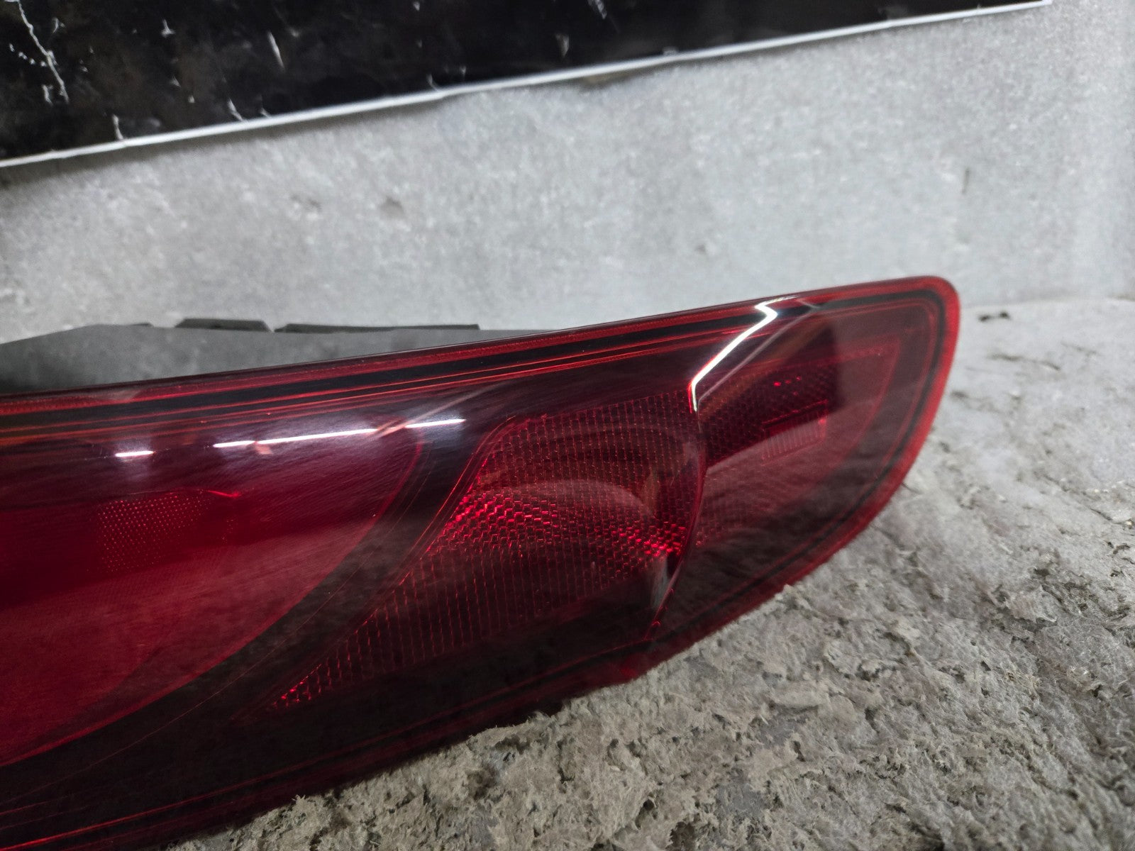 2017-2021 ALFA ROMEO GIULIA 952 REAR RIGHT OUTER TAILLIGHT TAIL LED LAMP OEM