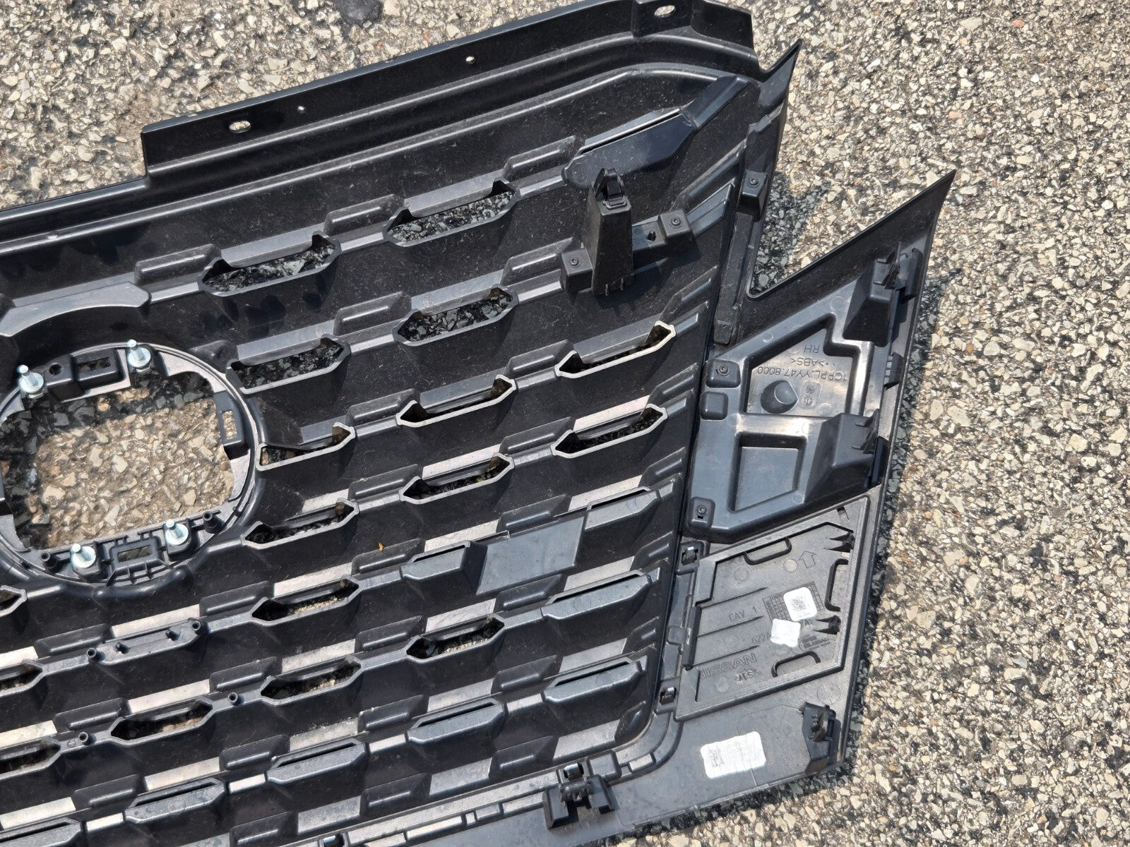 2021 2022 2023 NISSAN KICKS FRONT UPPER GRILLE OEM 62310-9VC0A