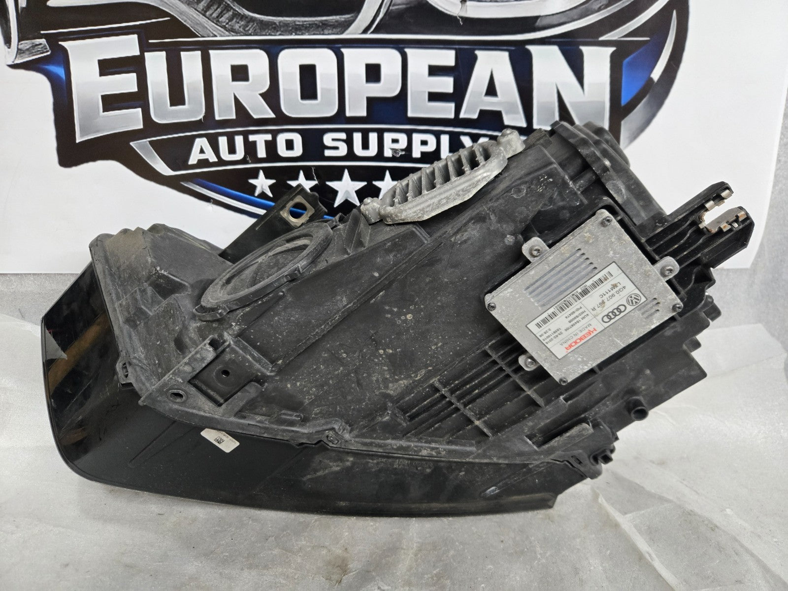 2016-2018 Audi Q3 OEM Right Passenger Headlight Complete HID Xenon 8U0941006E