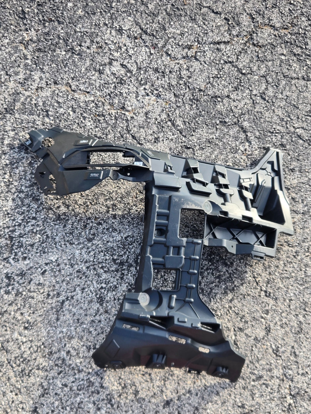 2024 2025 BMW X5 Front Right RH Bumper Mount Bracket 51115A1A2F4 OEM