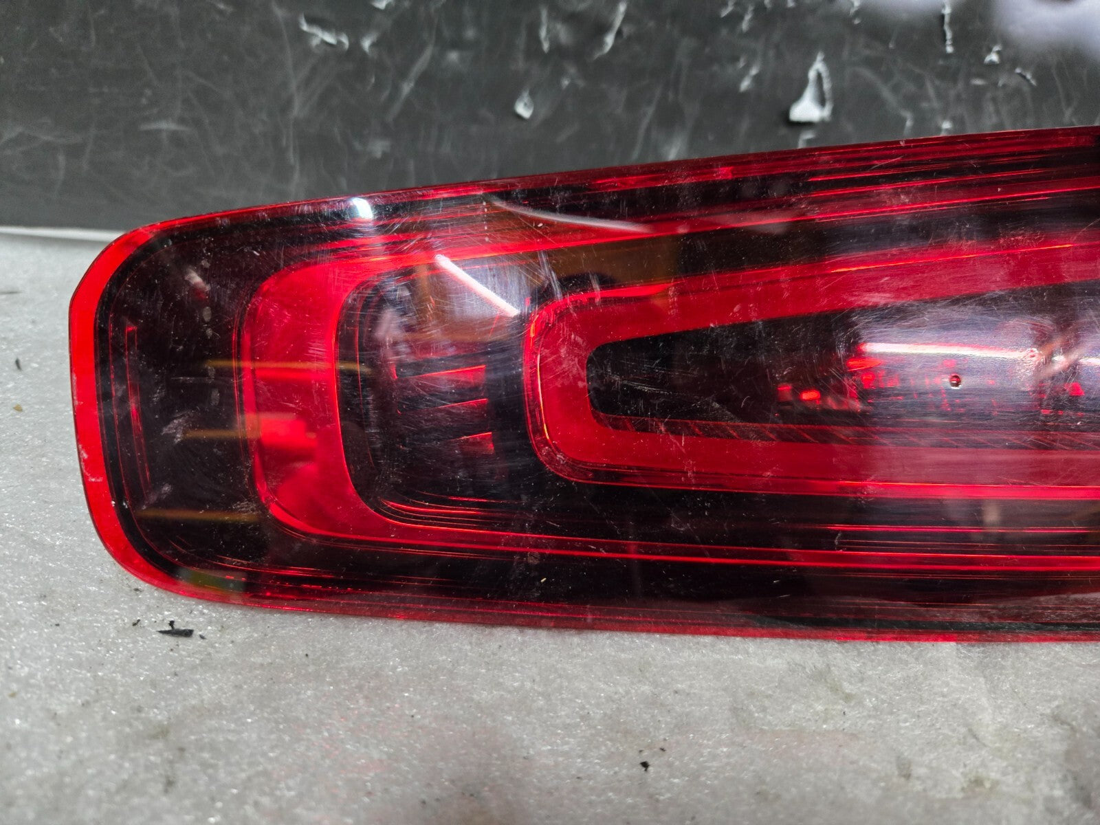 2020-2022 MERCEDES GLS RIGHT TAIL LIGHT LED PASSENGER SIDE INNER A1679063607 OEM